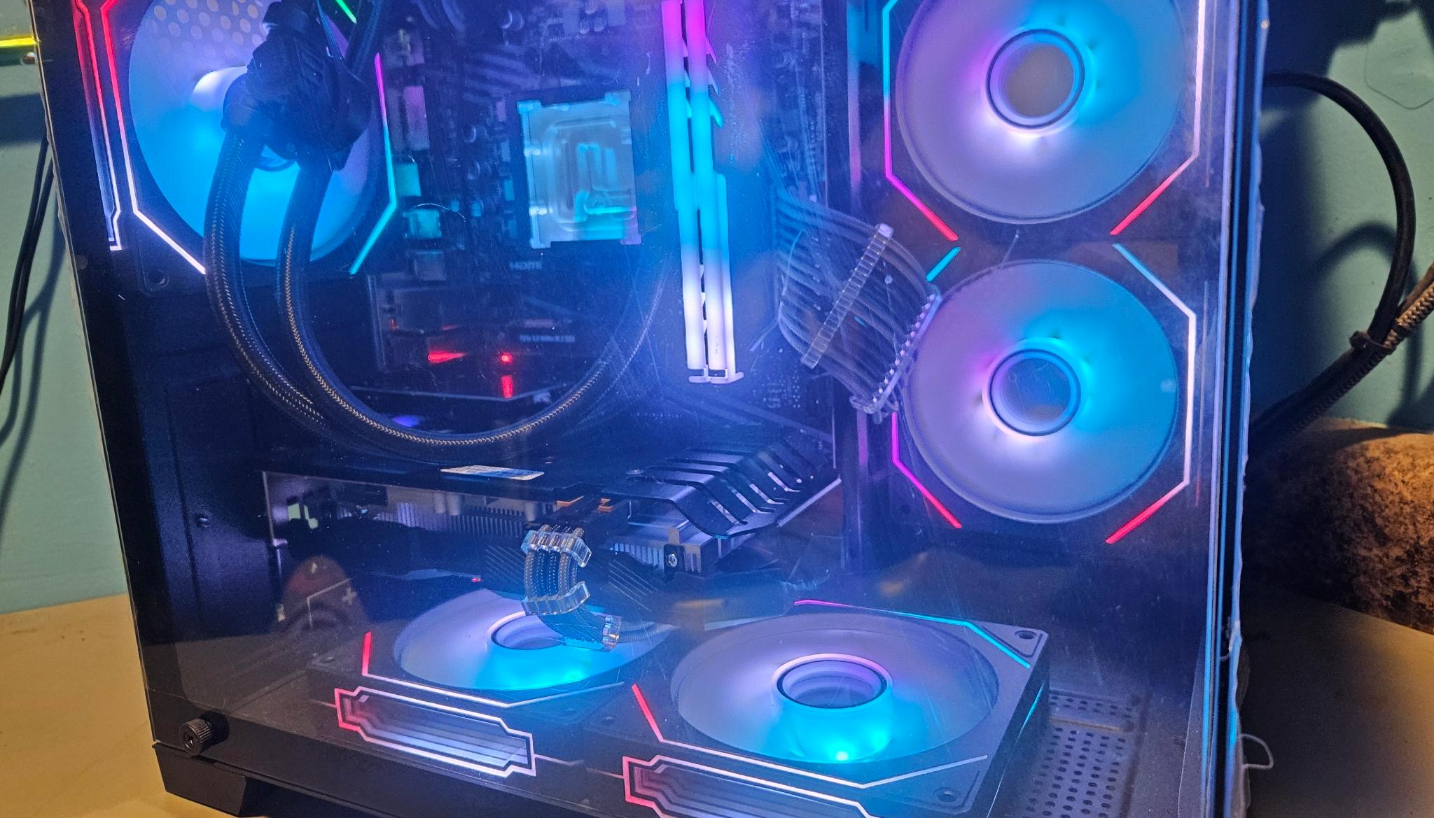 Power Train PT-G777B Ryzen 5800X/RX 6600M/32gigs DDR4
