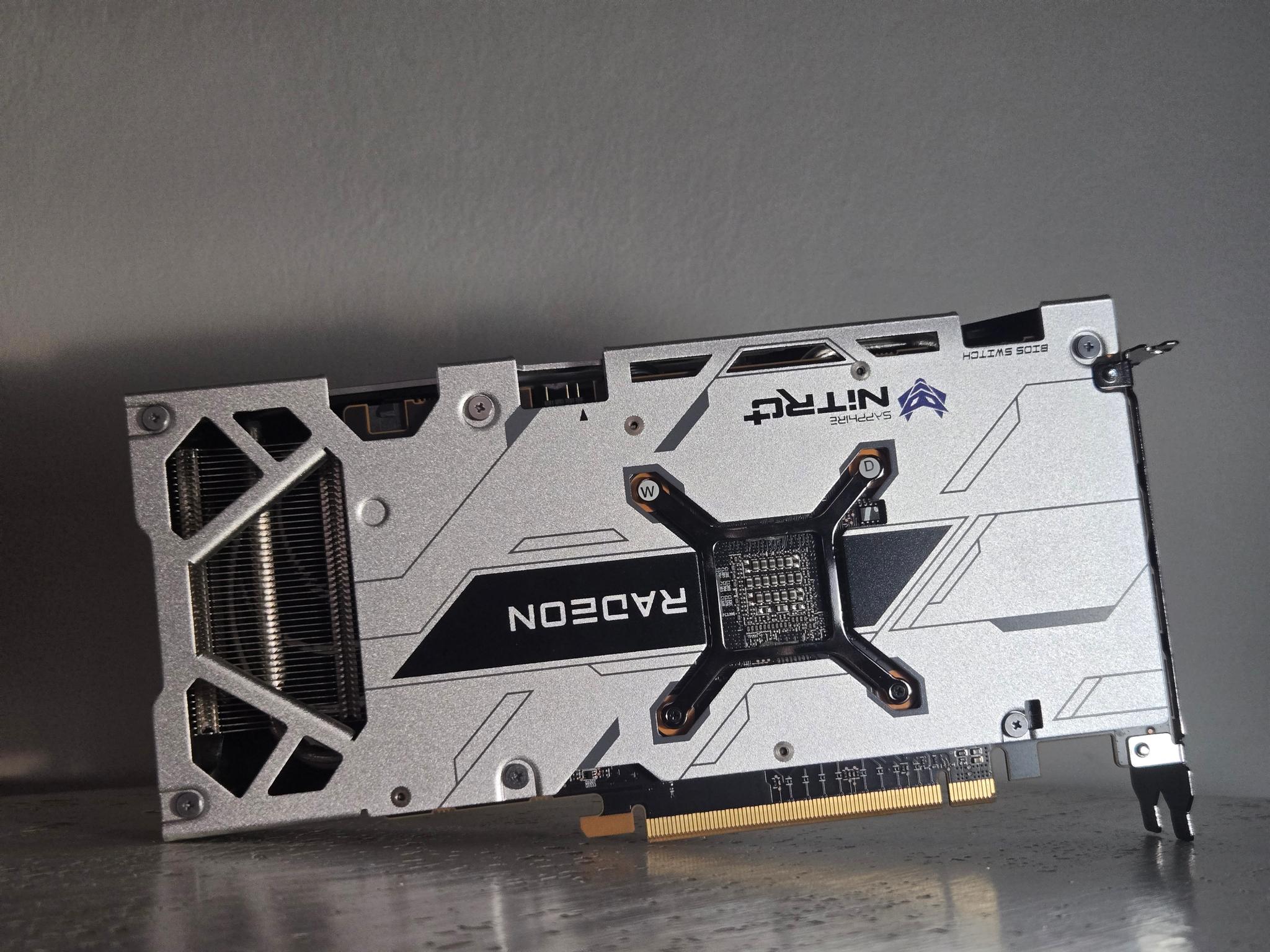 RX 6600 XT | Sapphire Nitro+ | RGB