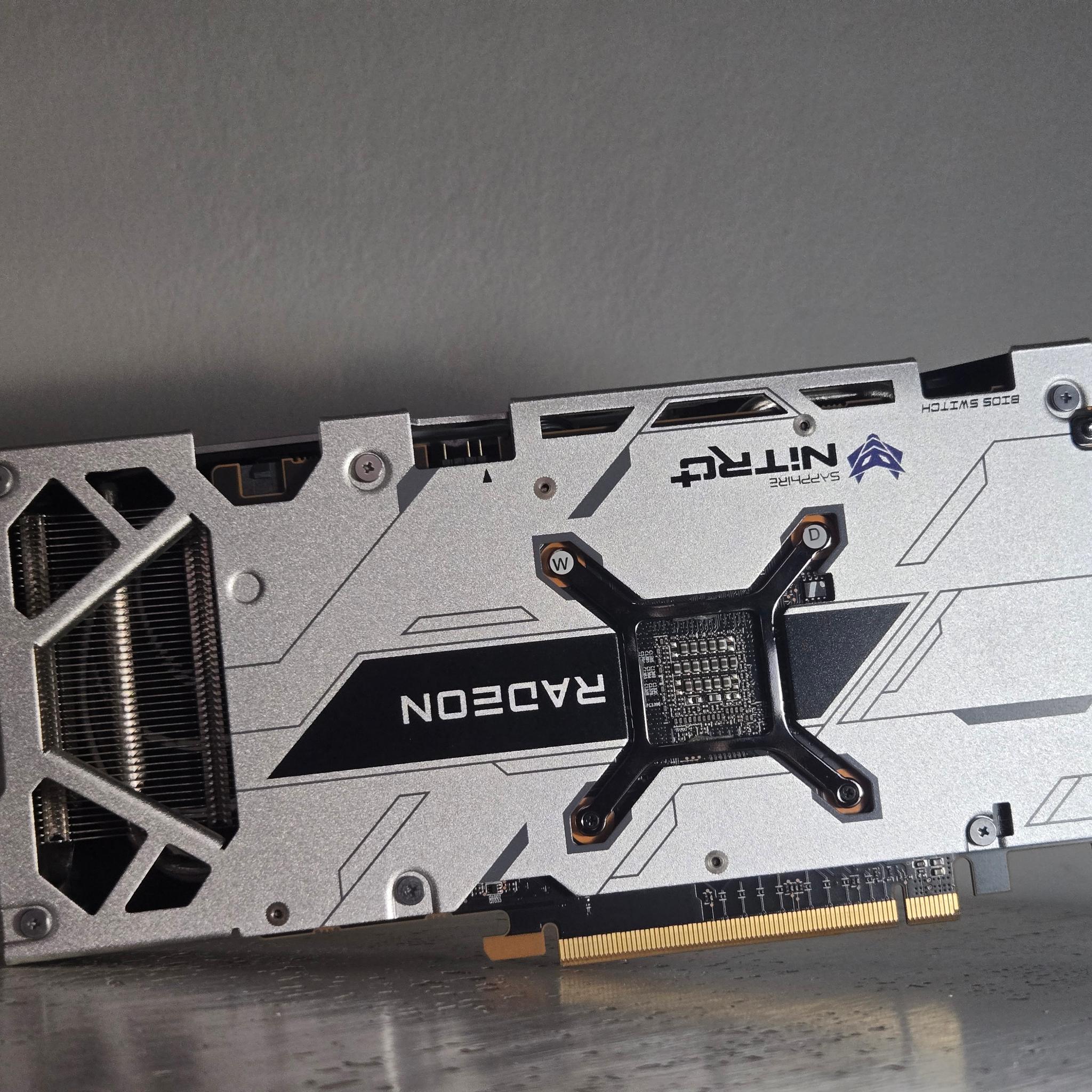 RX 6600 XT | Sapphire Nitro+ | RGB