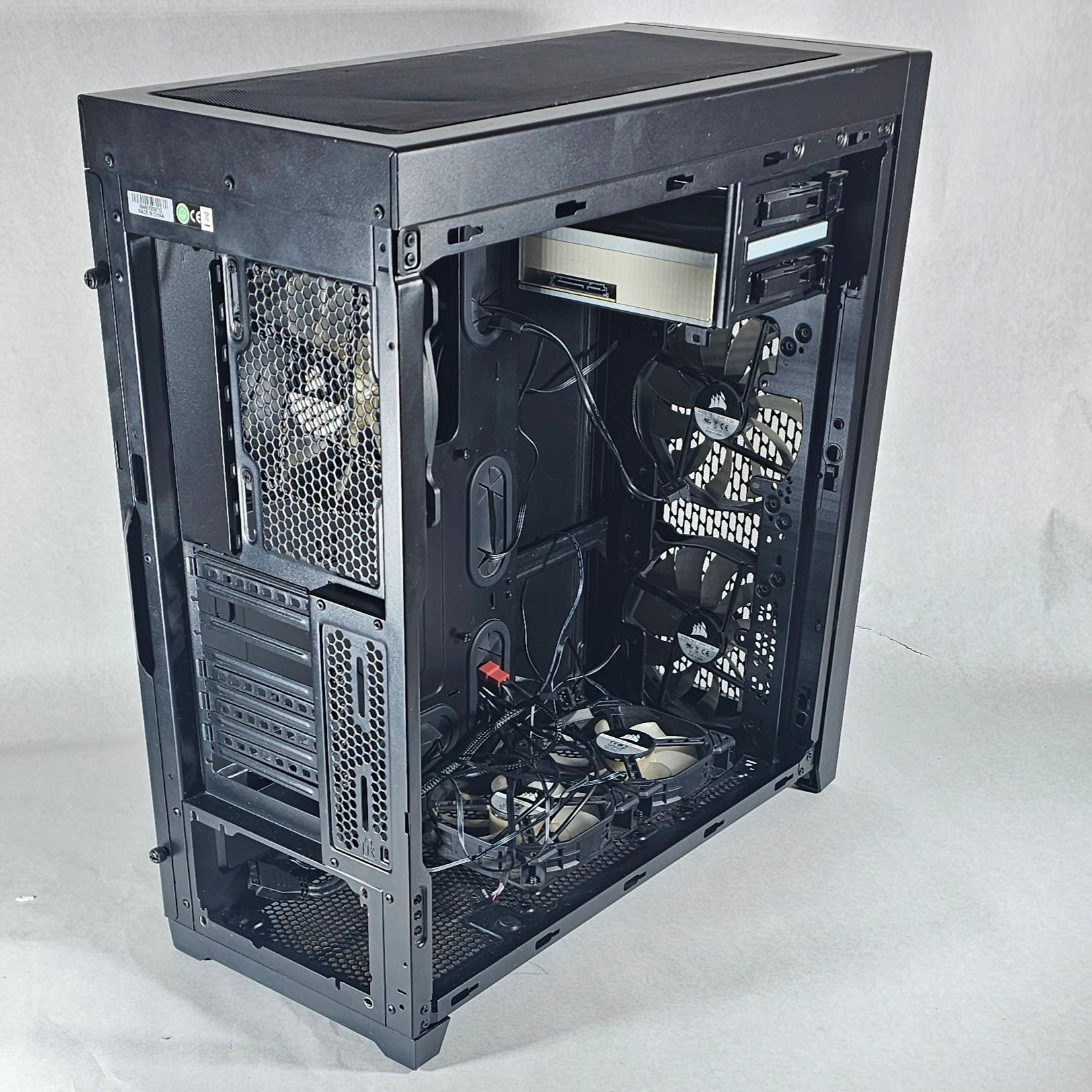 Black Corsair PC Case w/ 4 Fans