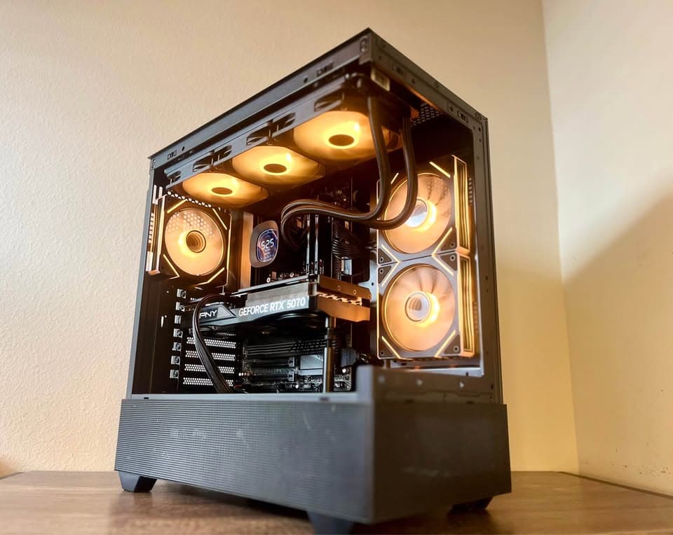 GeForce RTX 5070 Custom Gaming PC - Ryzen 9 7900X