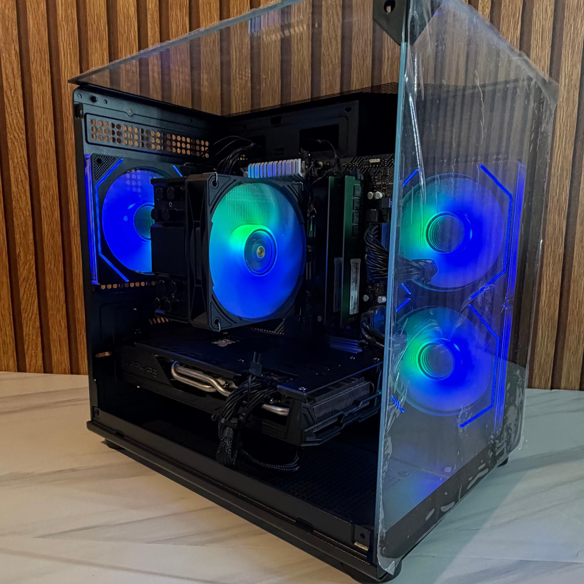 RX 5700XT | RYZEN 5 3600 | 16GB DDR4 | 500GB SSD
