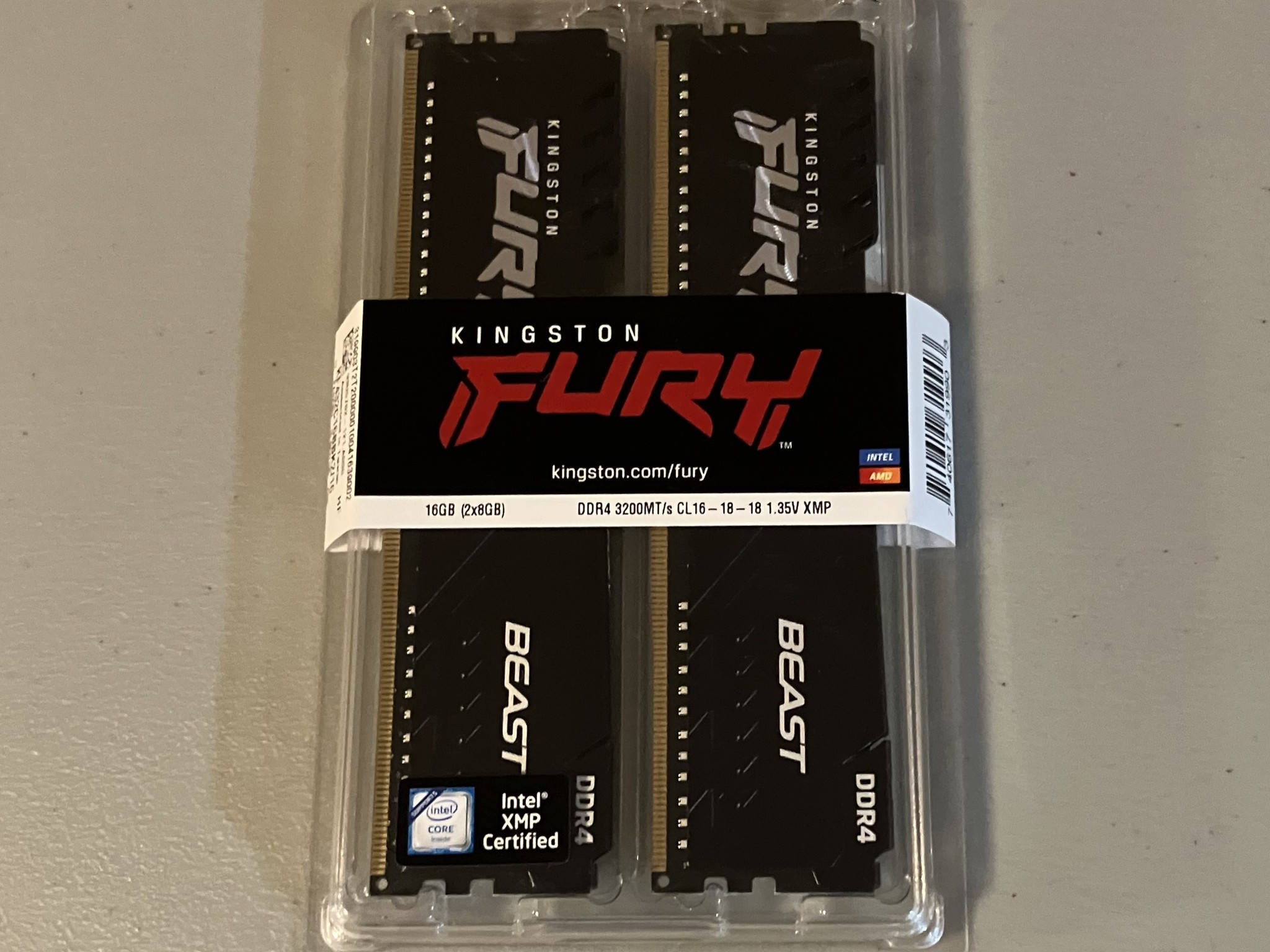 2x8GB Kingston Fury DDR4 RAM