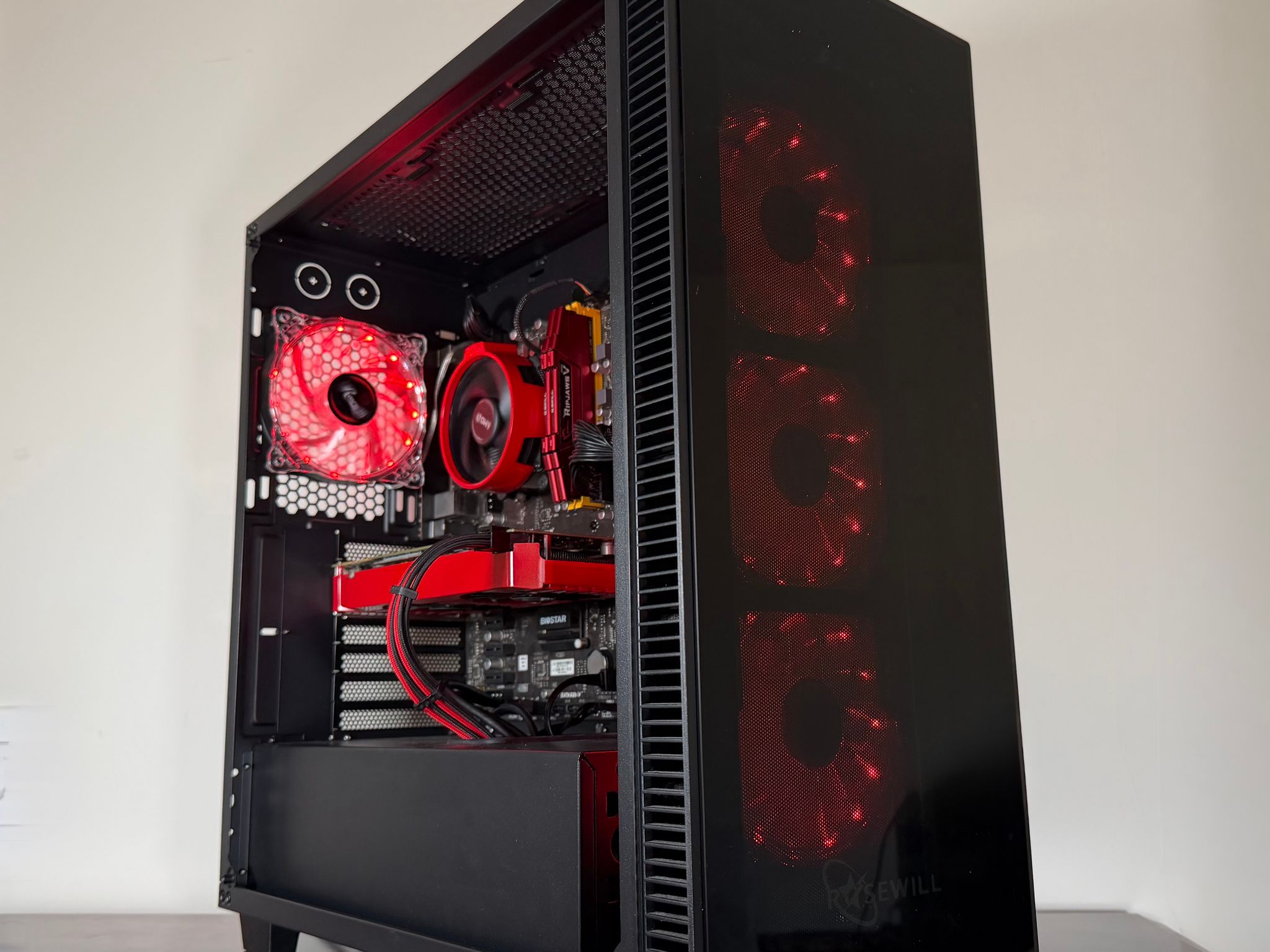 🔴⚫Red and Black Budget Baller🔴⚫ Ryzen 7 1700 Pro | GTX 1070 | 16GB DDR4