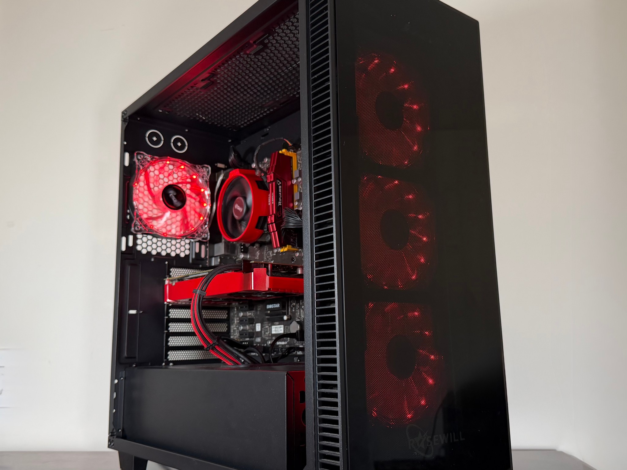 🔴⚫Red and Black Budget Baller🔴⚫ Ryzen 7 1700 Pro | GTX 1070 | 16GB DDR4