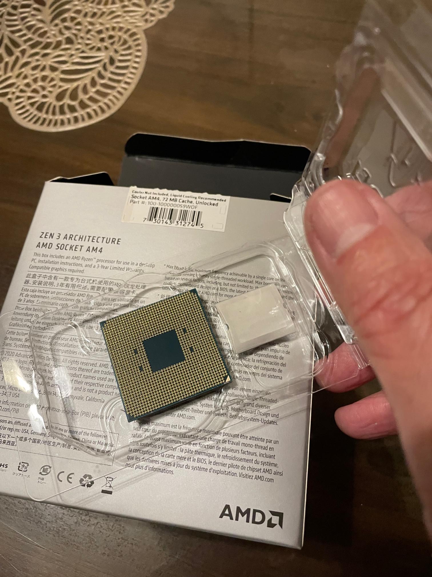 For sale a used Ryzen 7 3700x. In good condition.