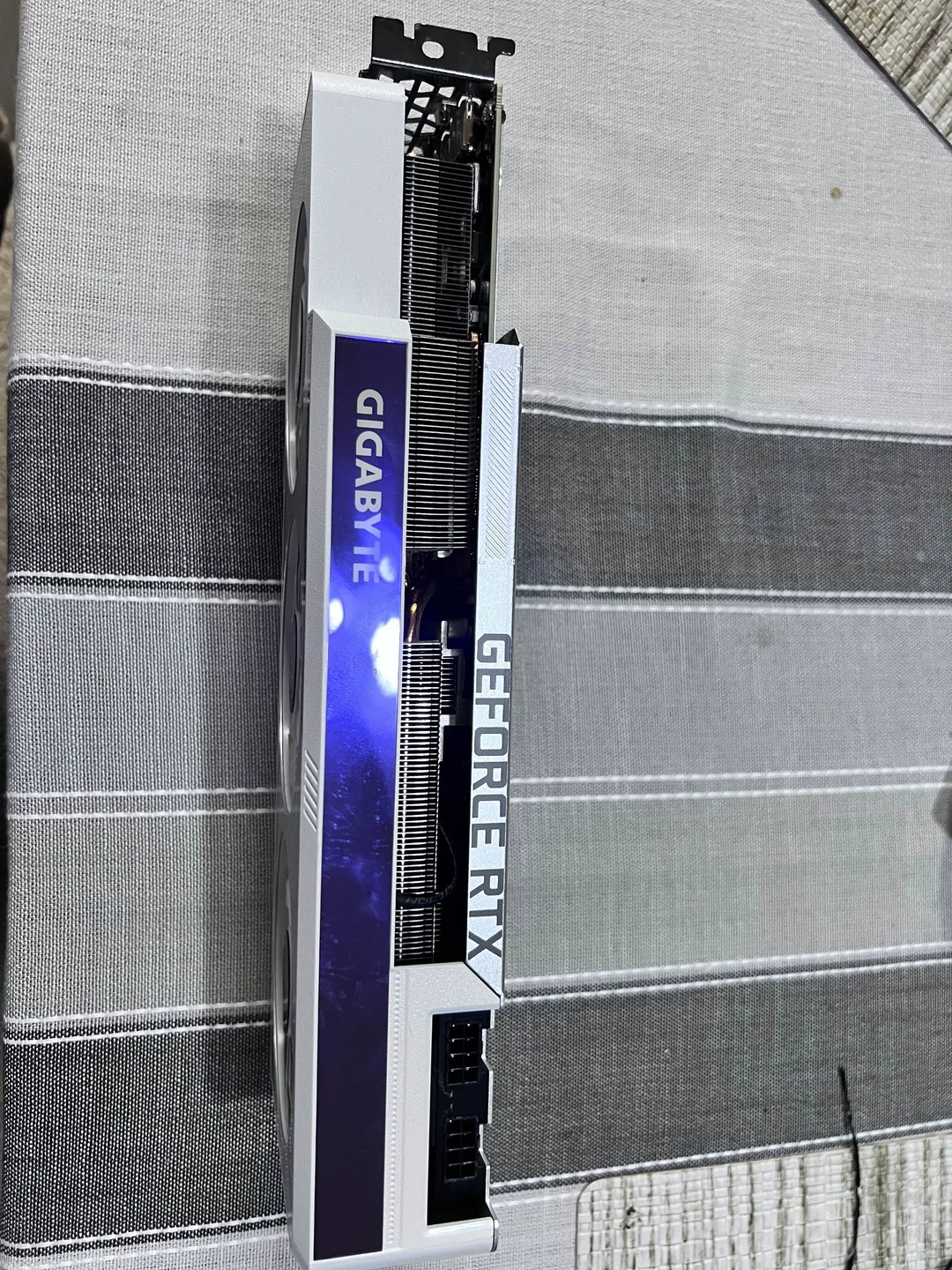 GeForce RTX™ 3080 VISION OC 10G | Jawa