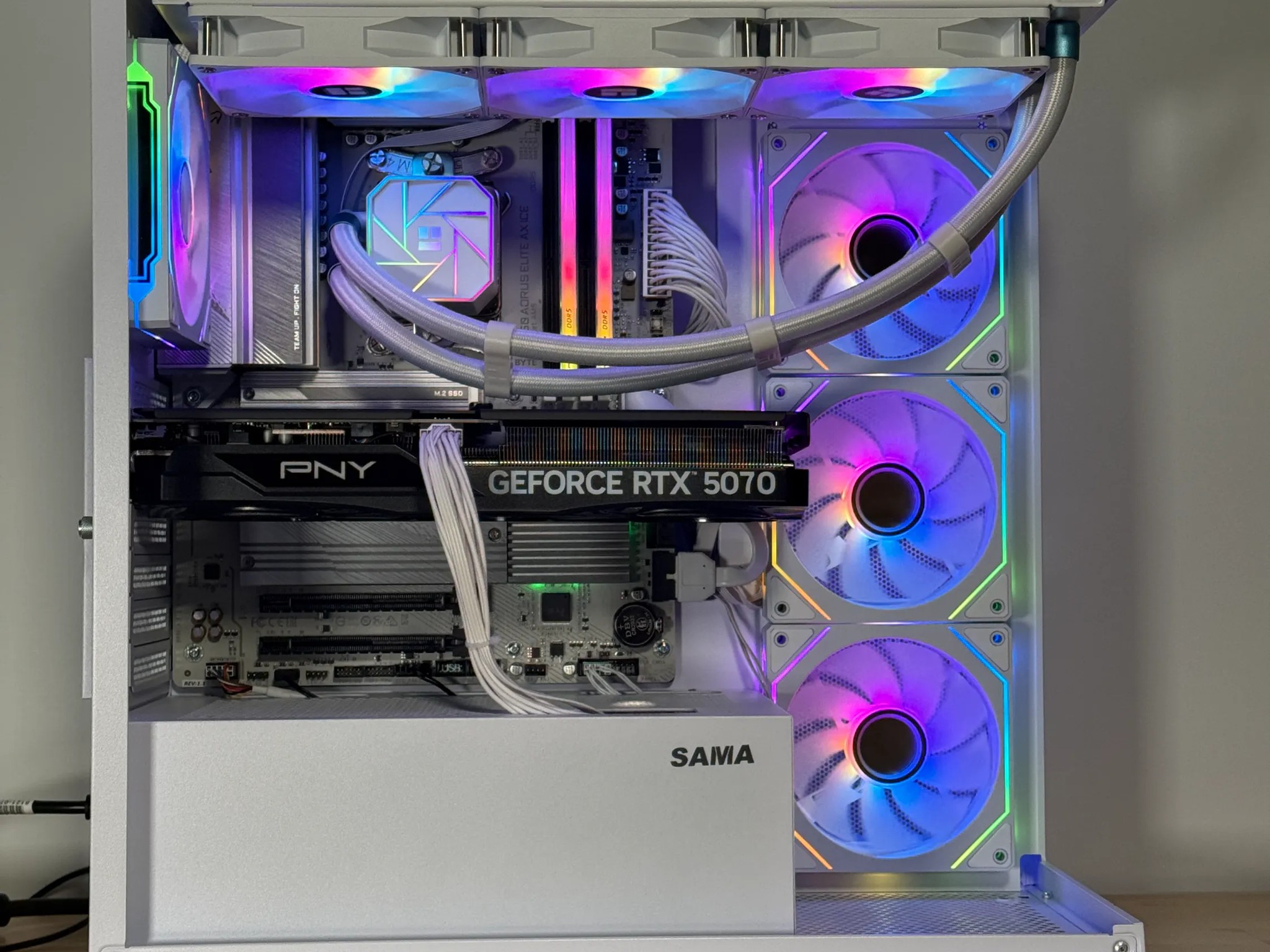 RTX 5070 Ryzen 9700X Gaming PC