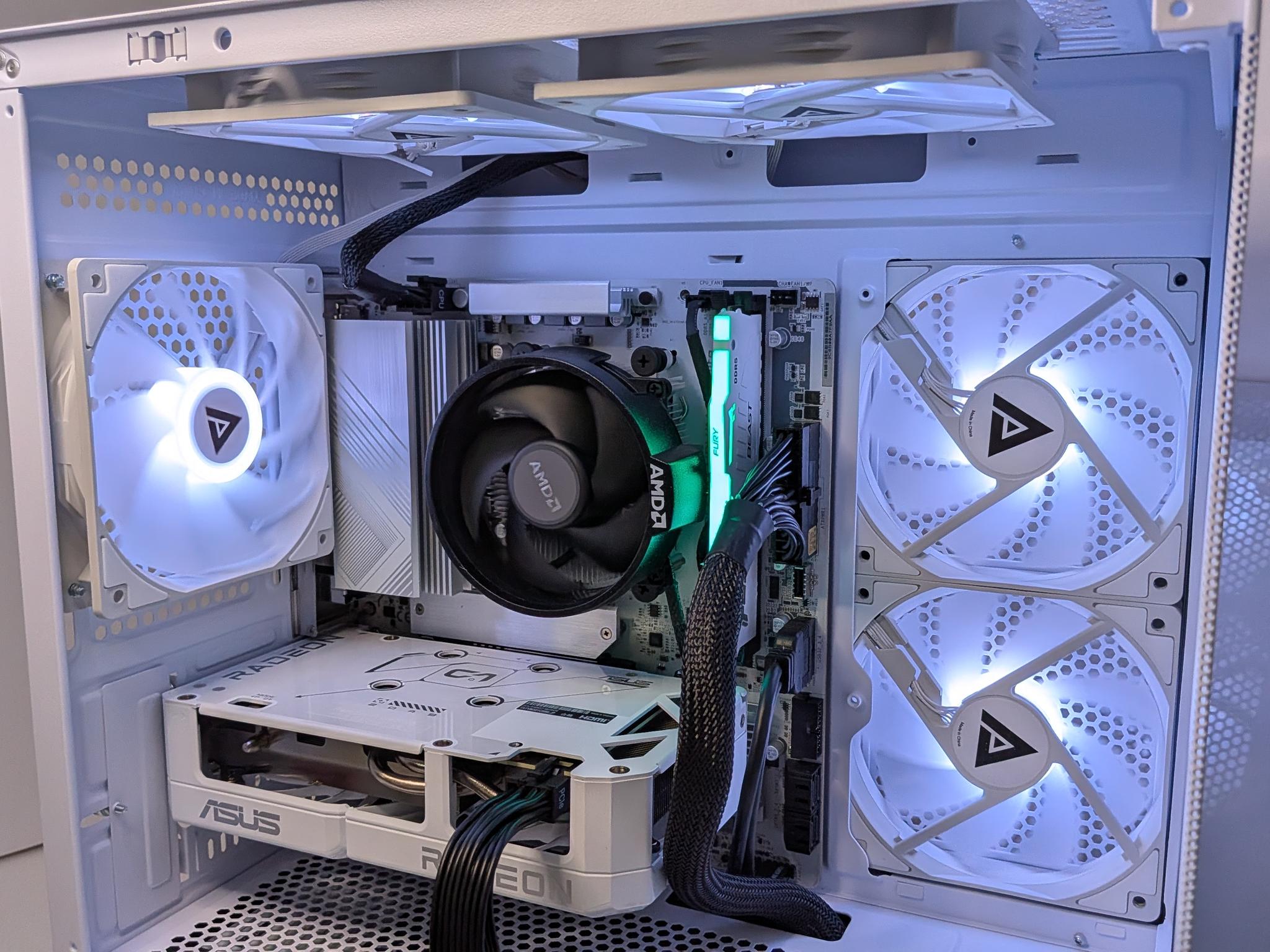 New ALL AMD AM5 Custom Gaming PC Lunar White