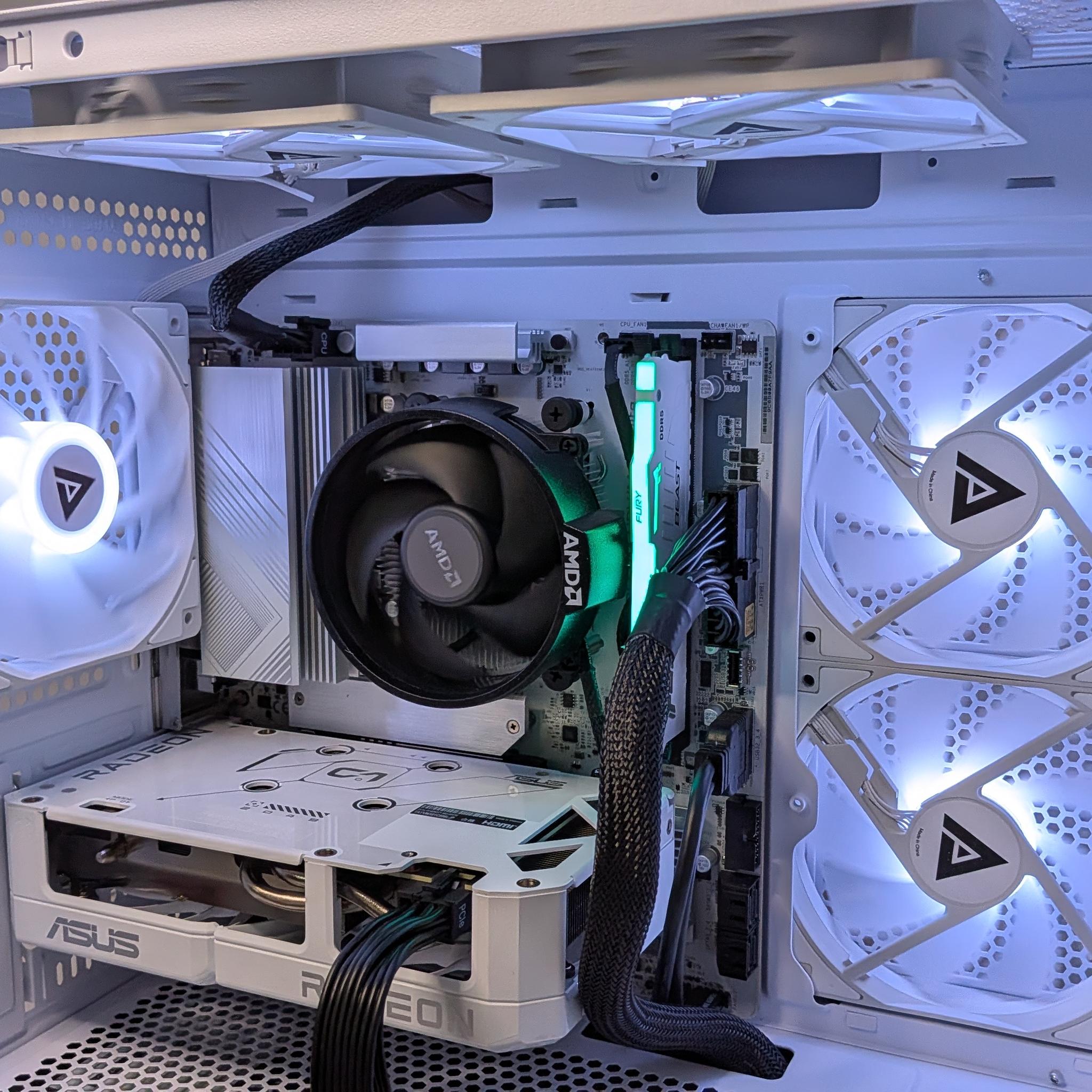 New ALL AMD AM5 Custom Gaming PC Lunar White
