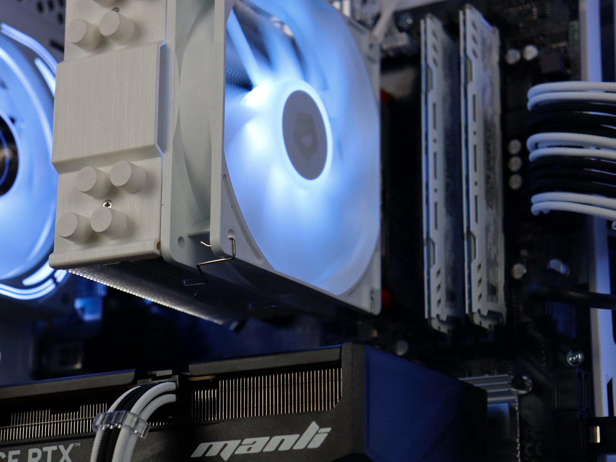 🧊❄️🧊 White Gaming PC – RTX 5060, Ryzen 5 5600, 16GB RAM, 1TB SSD - WiFi 🧊❄️🧊