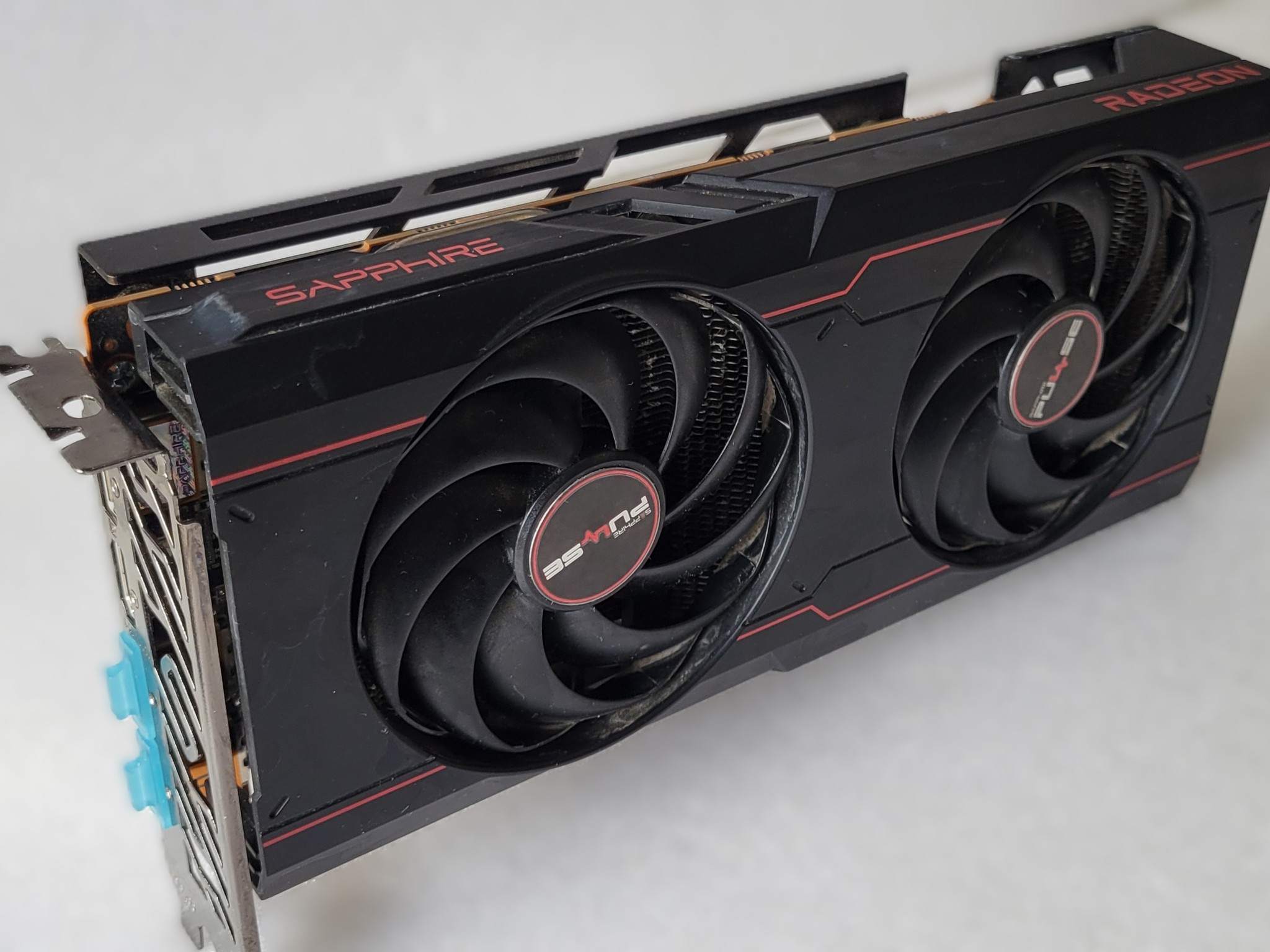 Sapphire PULSE AMD Radeon RX 6600 XT