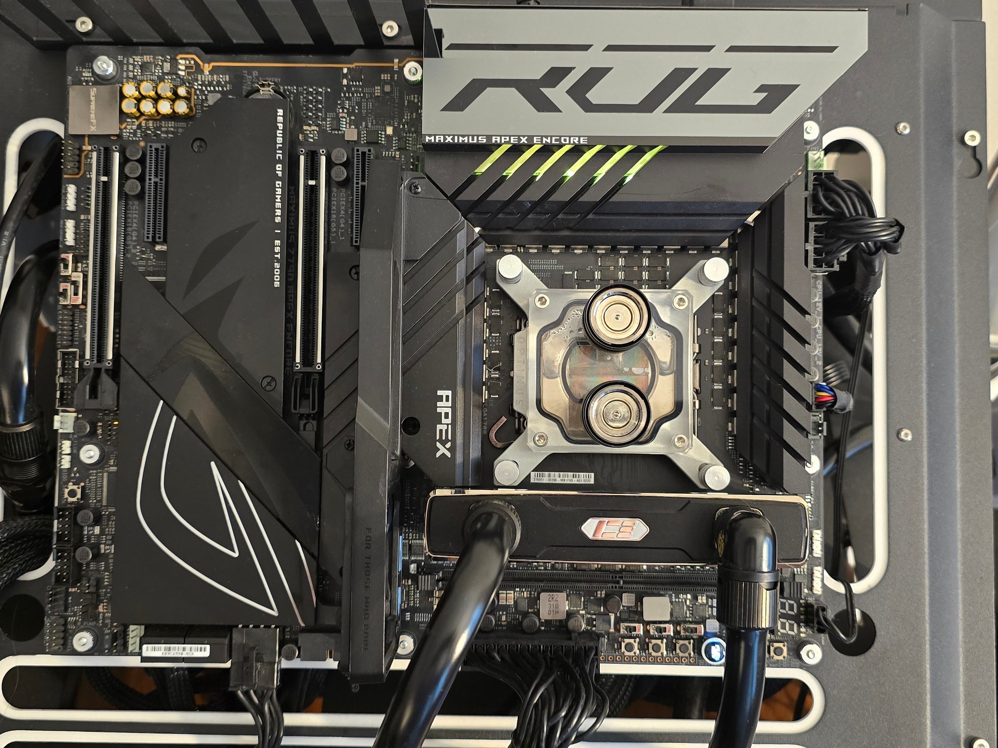 GOOD USED - Z790 APEX ENCORE w/ Intel 14900KS & G.SKILL  24 x 2 DDR5-8400 - WATERCOOLED