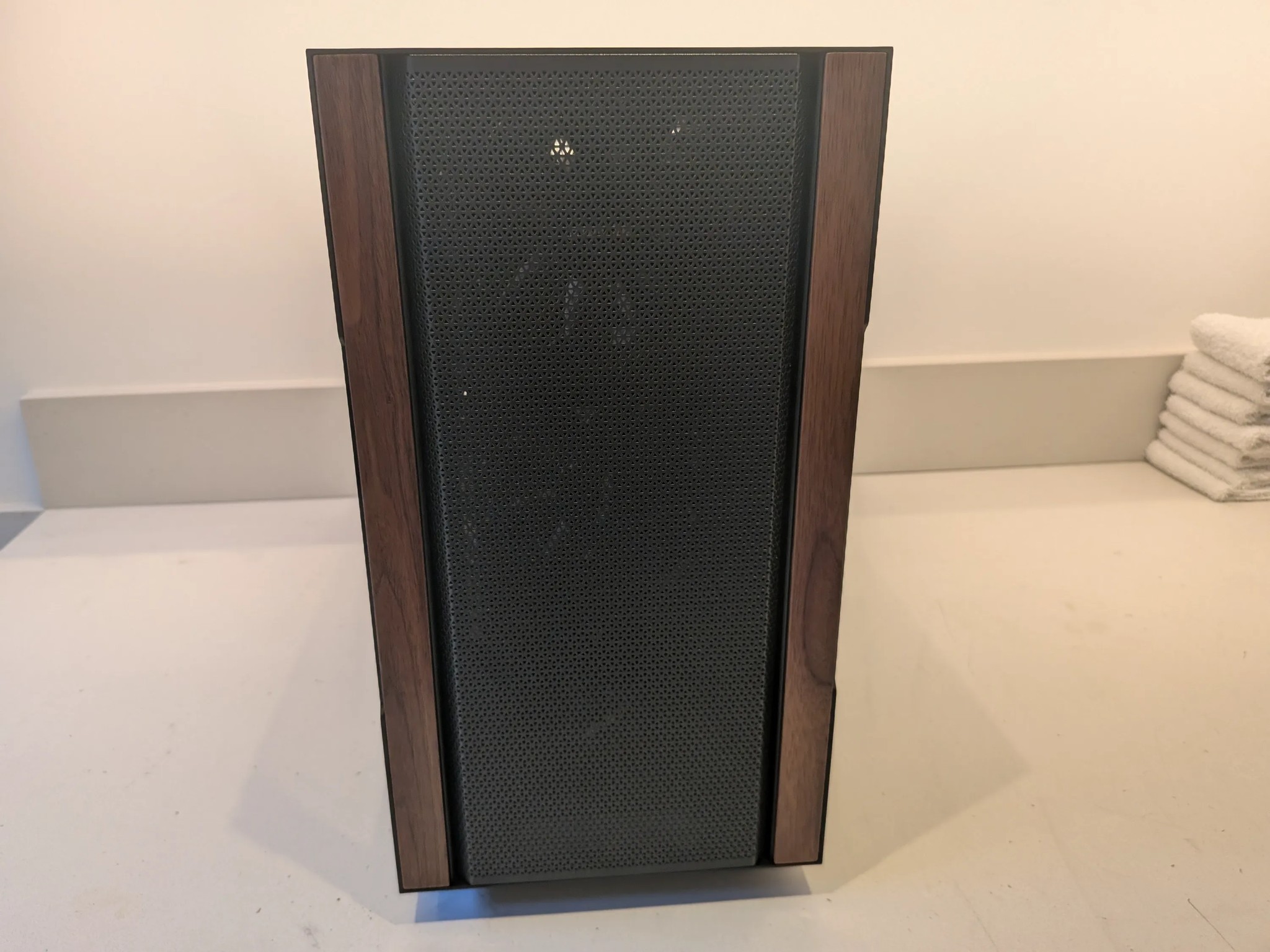 Wood Chopper - RX 9060 XT 16GB, Intel Core i5 12600, 32 GB RAM, 2 TB Gen 4 NVME