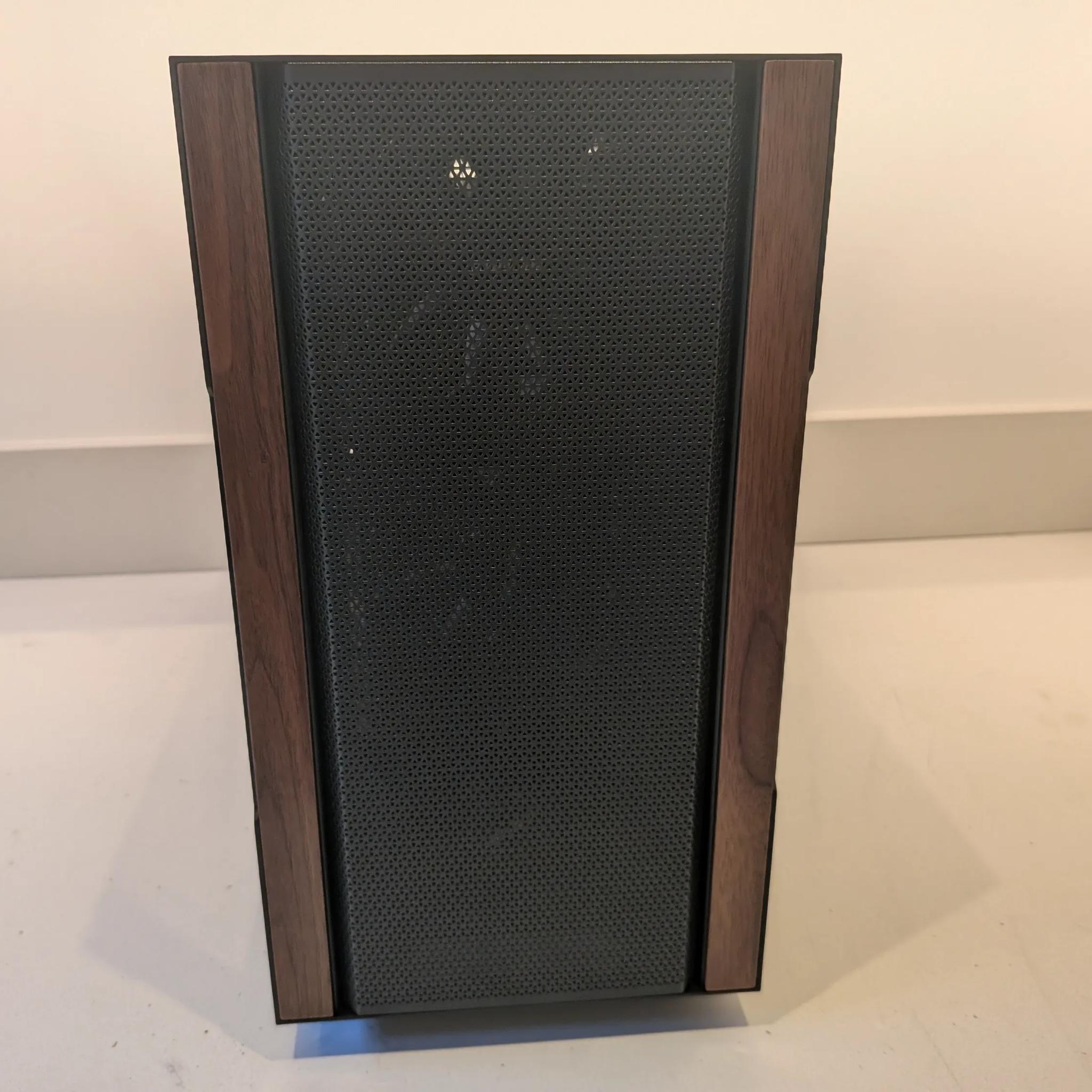 Wood Chopper - RX 9060 XT 16GB, Intel Core i5 12600, 32 GB RAM, 2 TB Gen 4 NVME