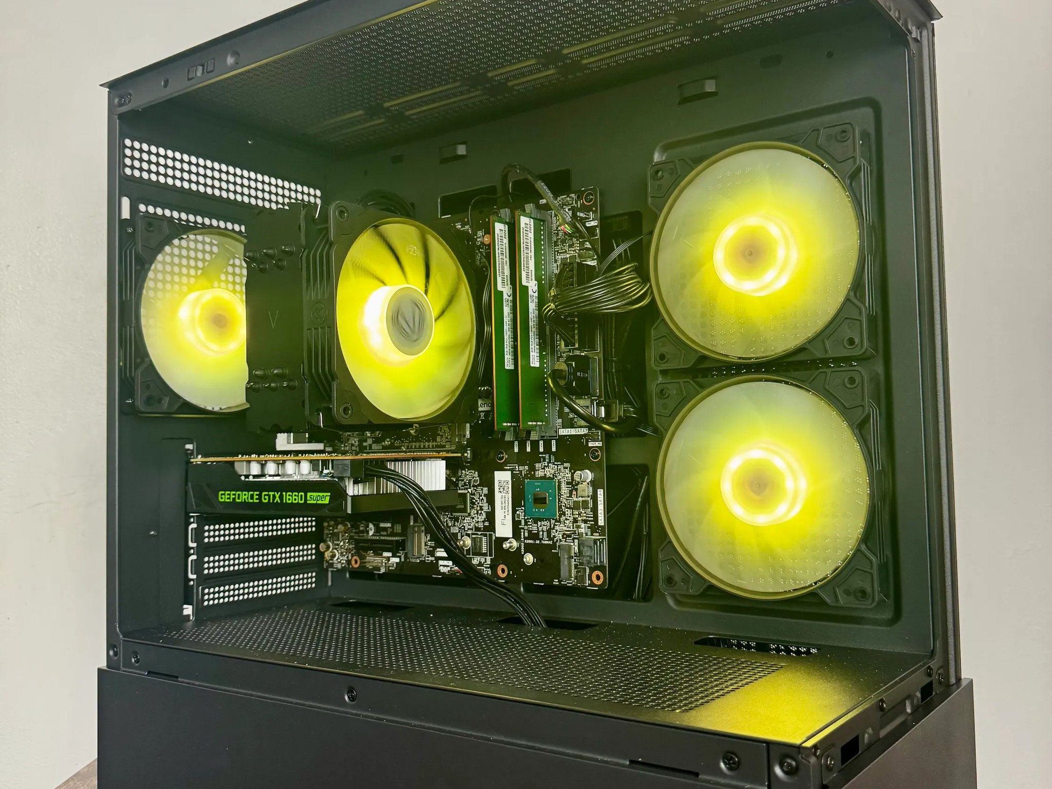 💸Value!💸 Budget Gaming PC (i5 10400 + GTX 1660 Super + 16gb Ram)