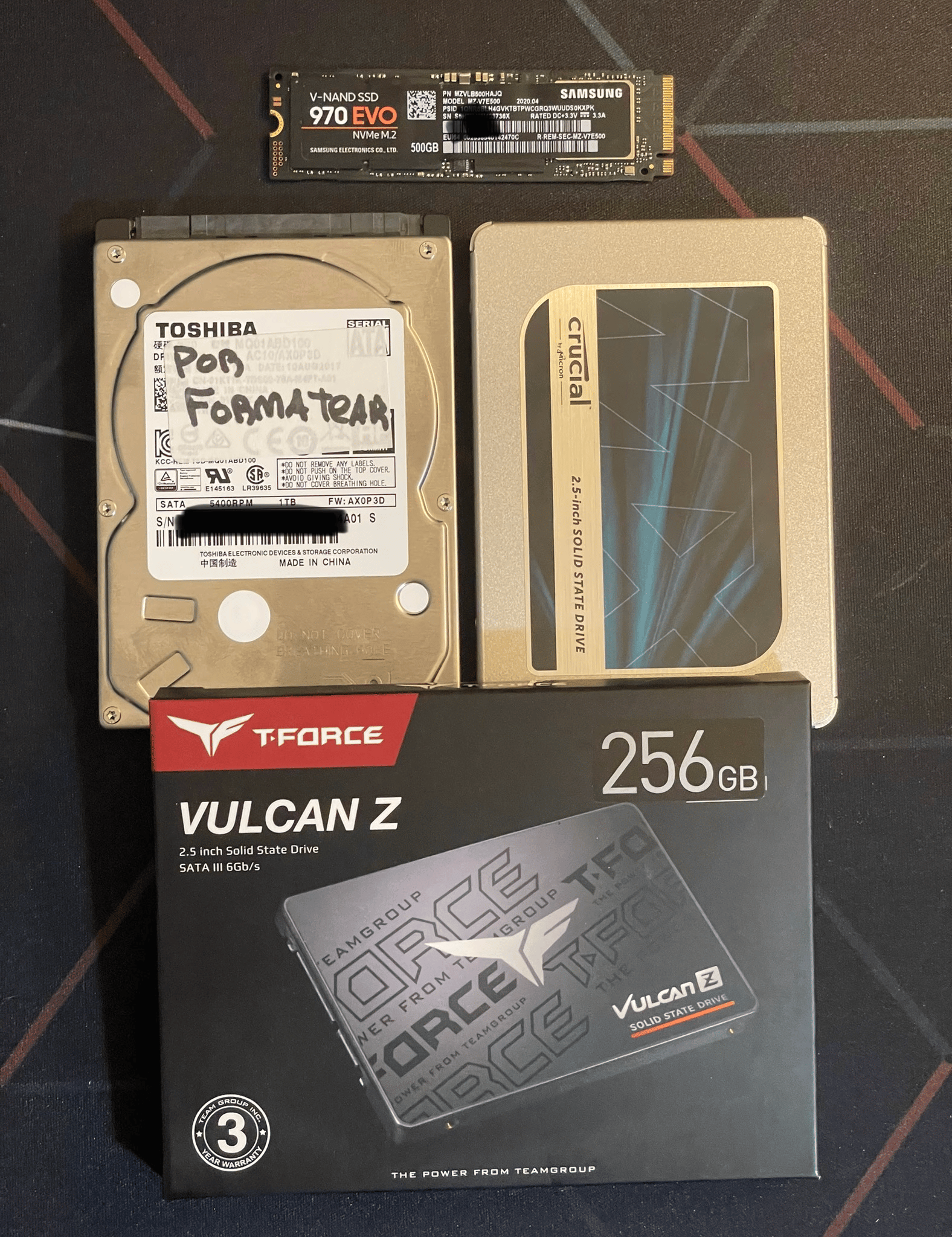 Small Lot of SSD/HDD