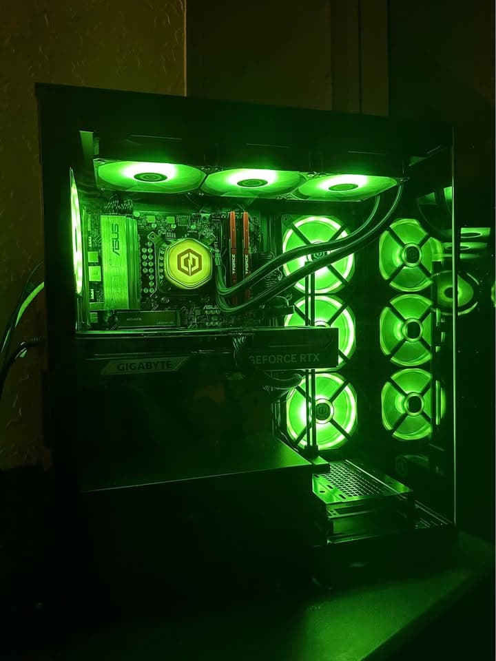 High End Desktop Gaming PC (9800X3D + 32GB DDR5 + 5070Ti)