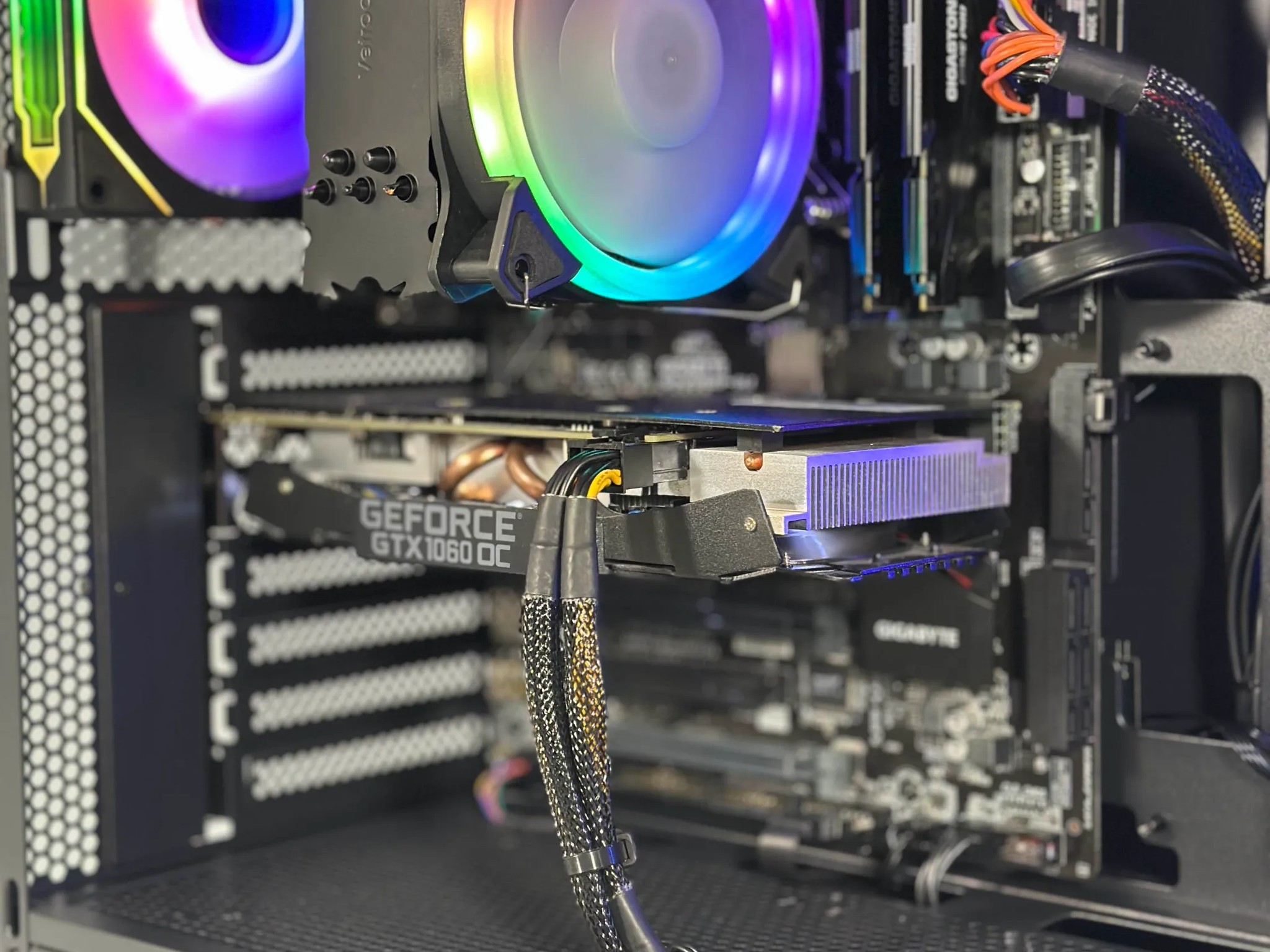 Intel i5-7400 | GTX 1060 3GB | 32GB RAM | 480GB SSD | WIFI | 1080p Black Gaming PC
