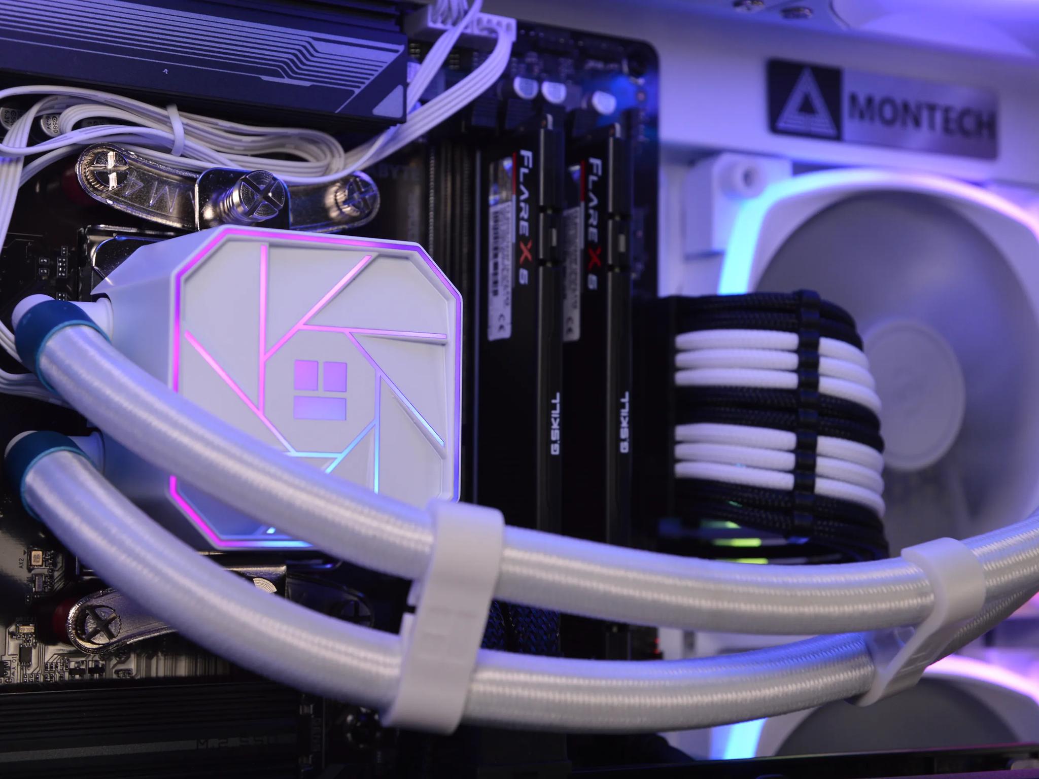 🌨️🌨️| RTX 4070 Ti 12GB| Ryzen 7 7700X | 32 GB DDR5 RAM | 2TB GEN 4 NVME SSD | Snow Cloud |