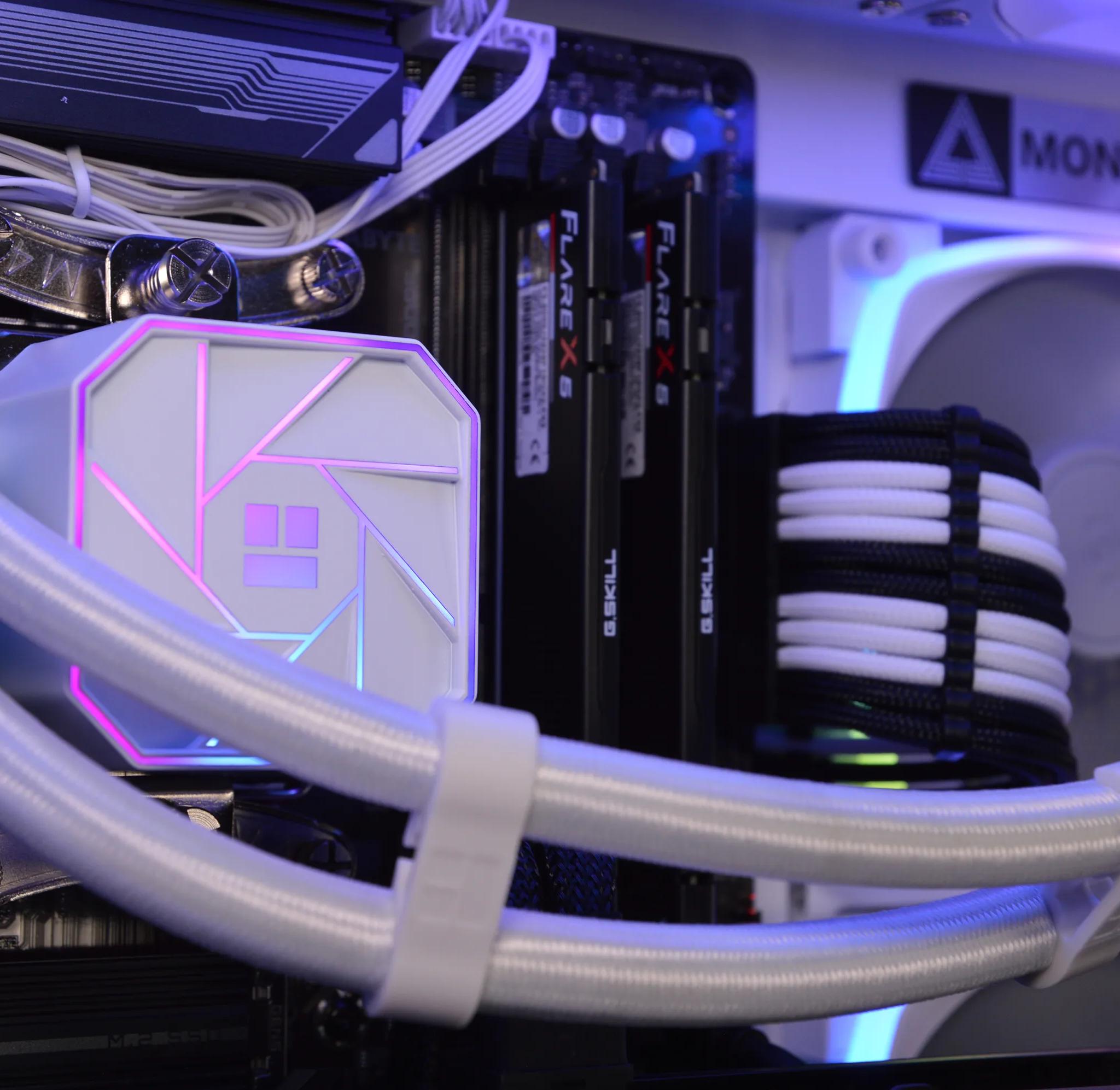 🌨️🌨️| RTX 4070 Ti 12GB| Ryzen 7 7700X | 32 GB DDR5 RAM | 2TB GEN 4 NVME SSD | Snow Cloud |