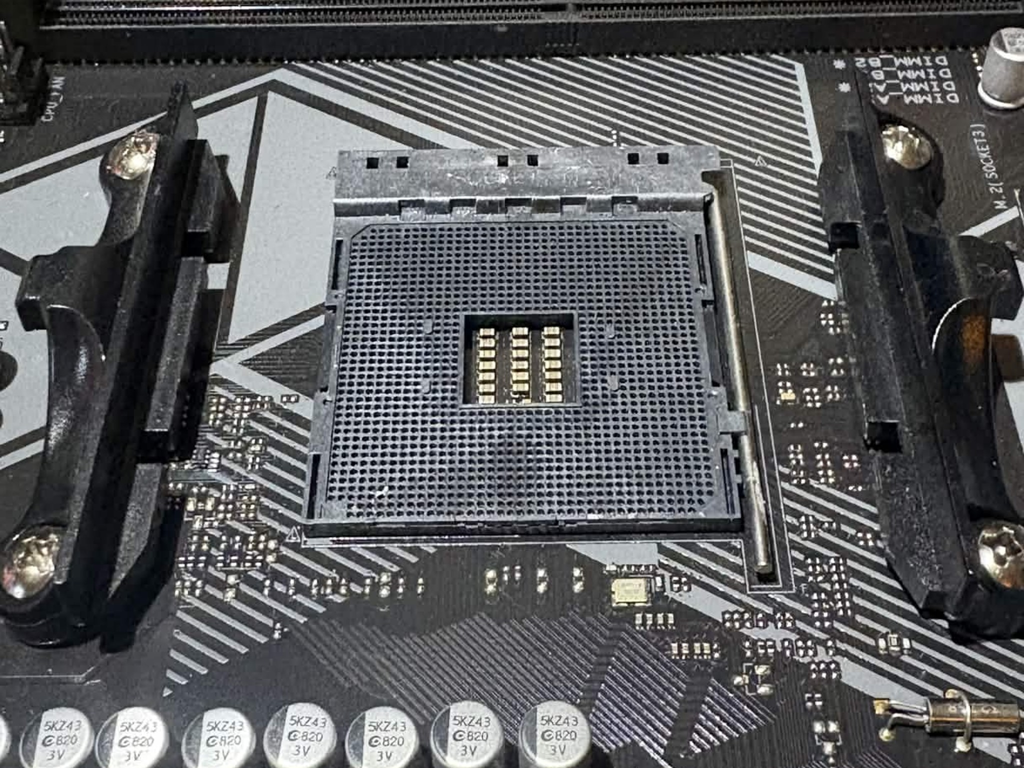 🐈‍⬛ ASUS B450M-A – AM4 Micro-ATX Motherboard
