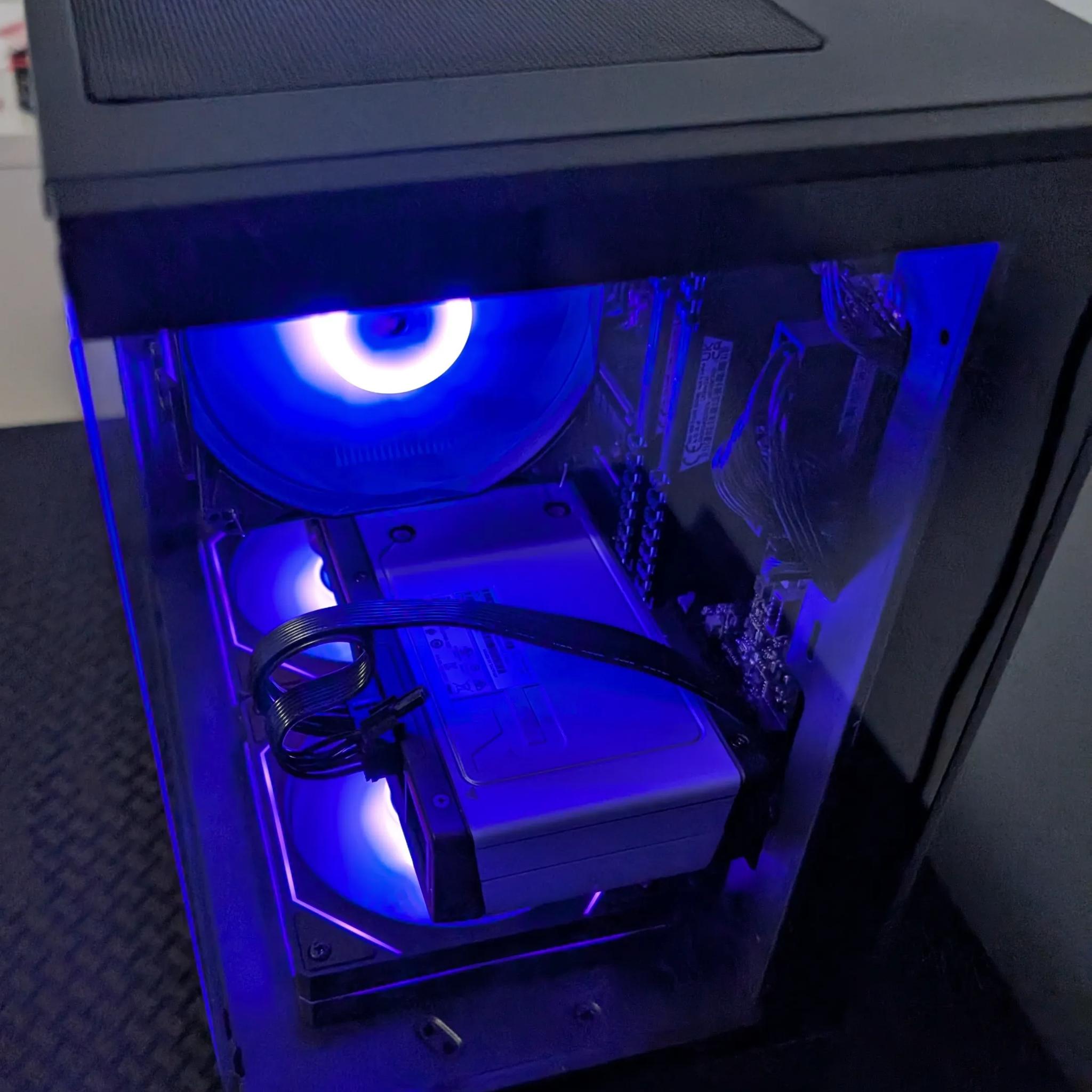 RX 6700xt - Ryzen 5 5600x Lightweight Compact Gaming PC
