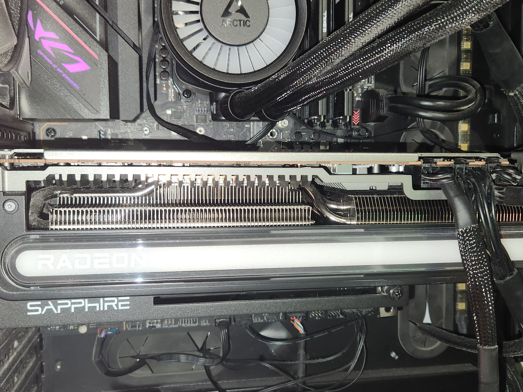 Sapphire NITRO+ Radeon RX 7900 XTX
