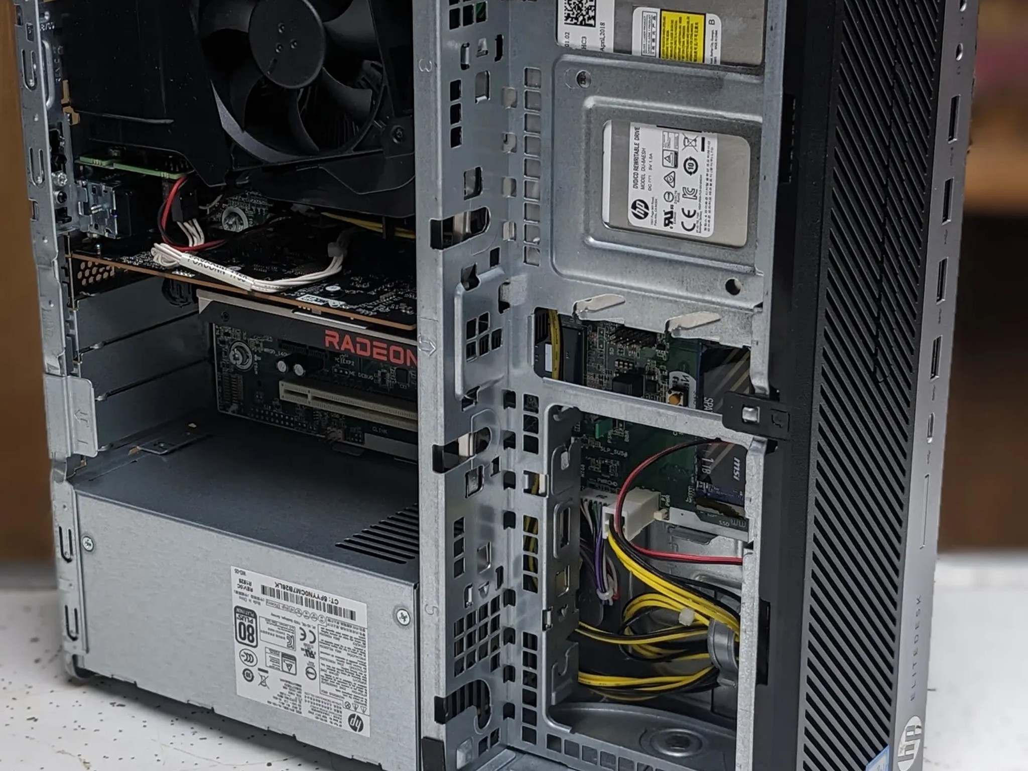 HP EliteDesk 800 G3 - RX 6400 & Intel i5-7500