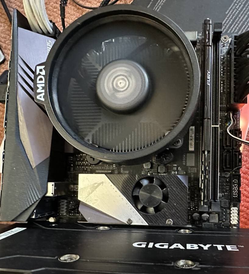 AMD Ryzen 5 5600X Gigabyte Aorus WIFI X570 I ITX 16gb DDR4 3200 + Corsair SF600 SFX Combo AM4