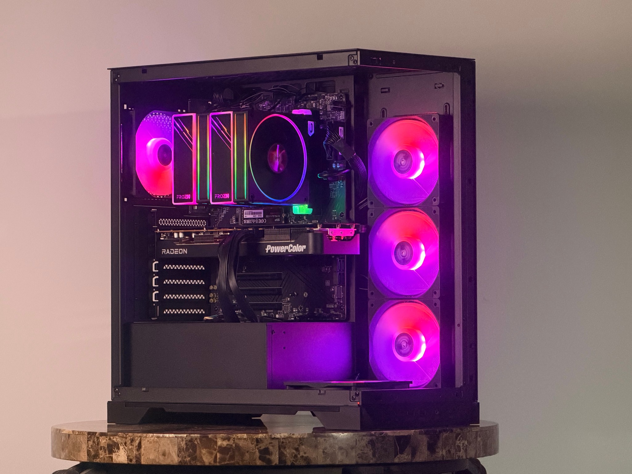 FREE SHIPPING 🖤 🌈 Black RGB Gaming PC | RX 9070 16 GB | Ryzen 5
