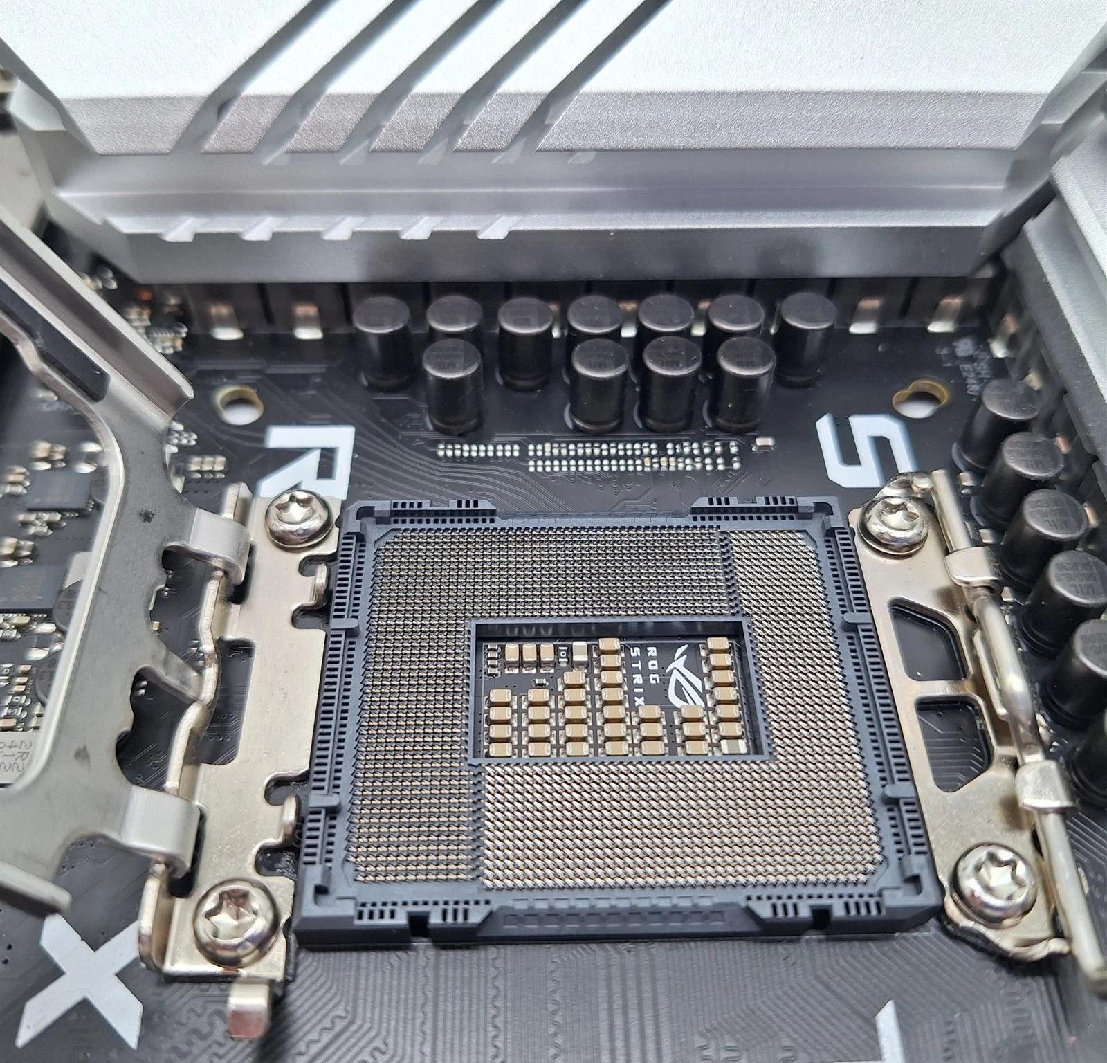 ASUS ROG STRIX Z790-A GAMING WIFI II - Image 4