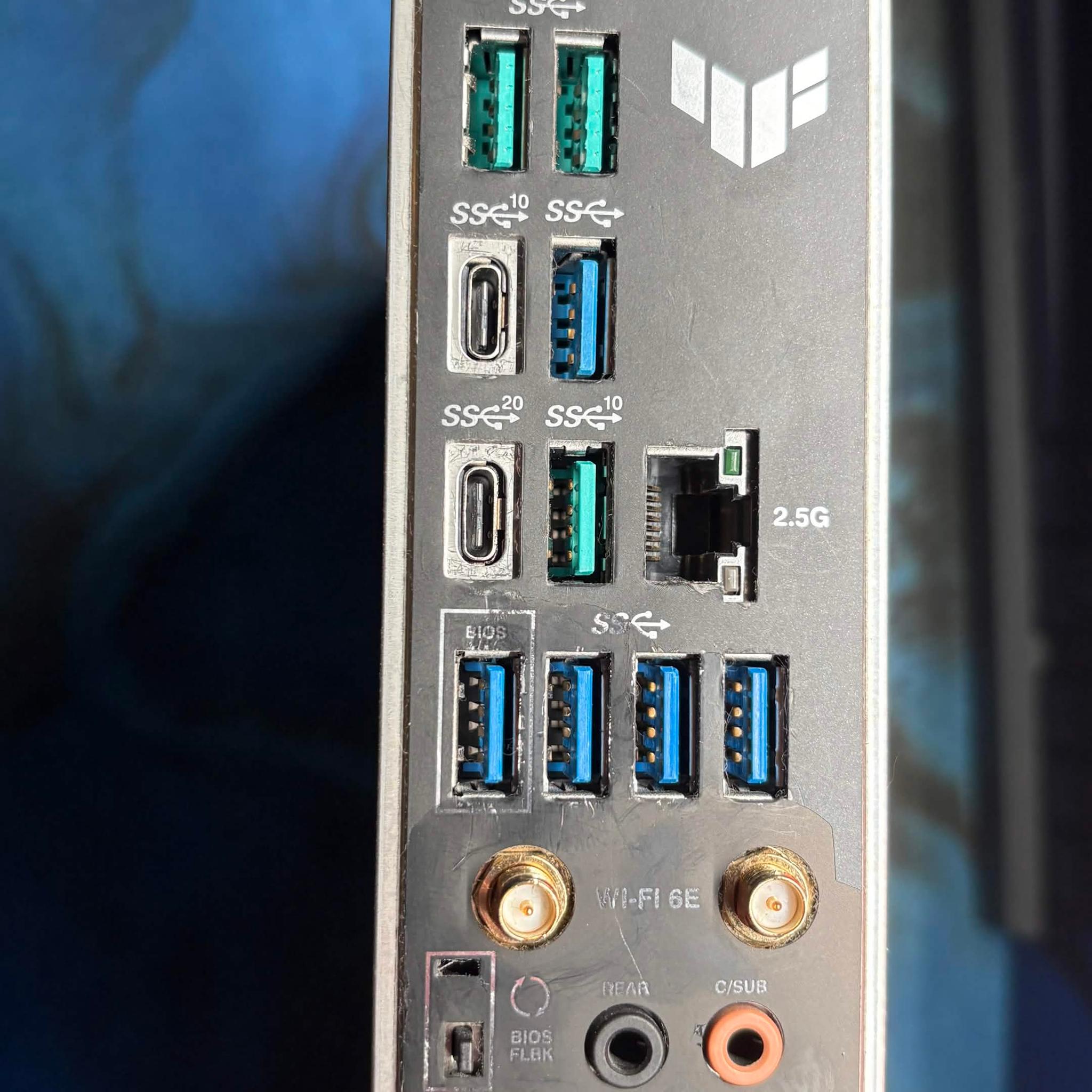 ASUS TUF GAMING X670E-PLUS WIFI ATX AM5 MOTHERBOARD - BOX & SHOWN CABLES INCLUDED - RECENT BIOS