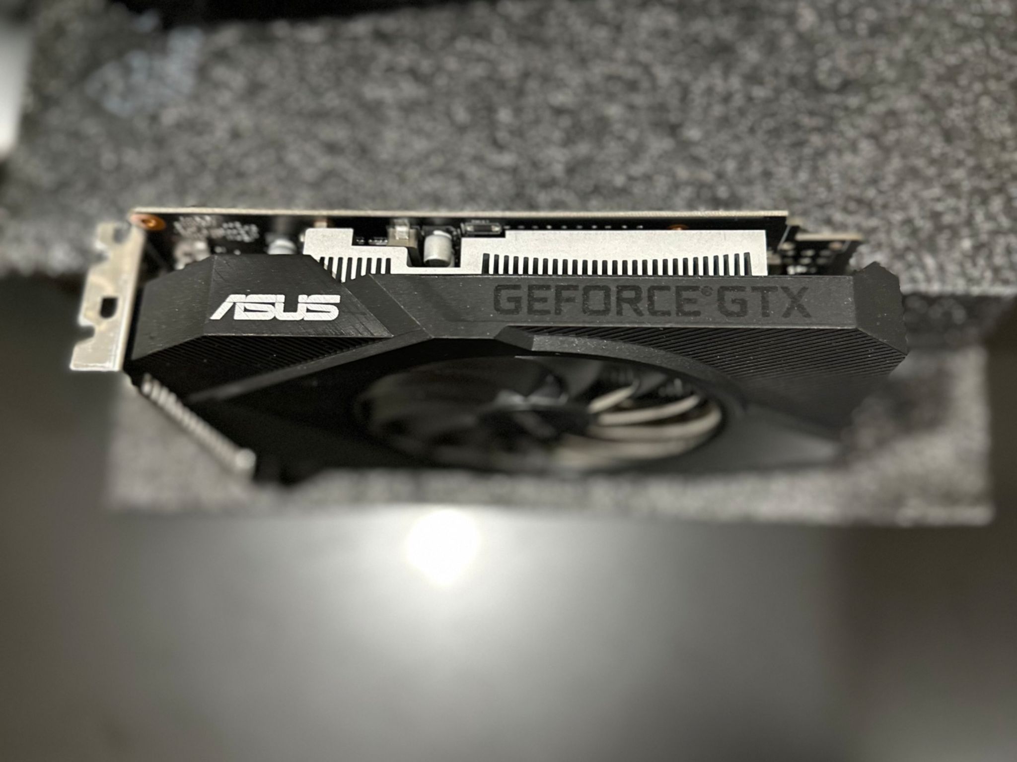 Asus single fan 1650!!