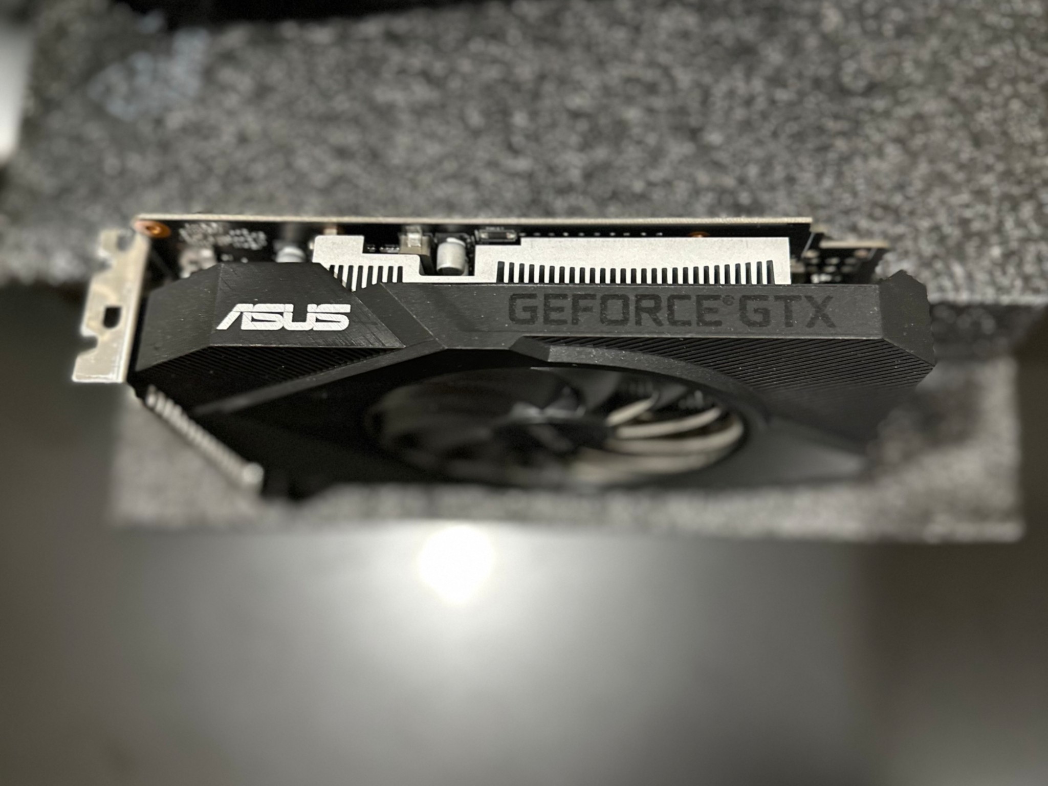 Asus single fan 1650!!