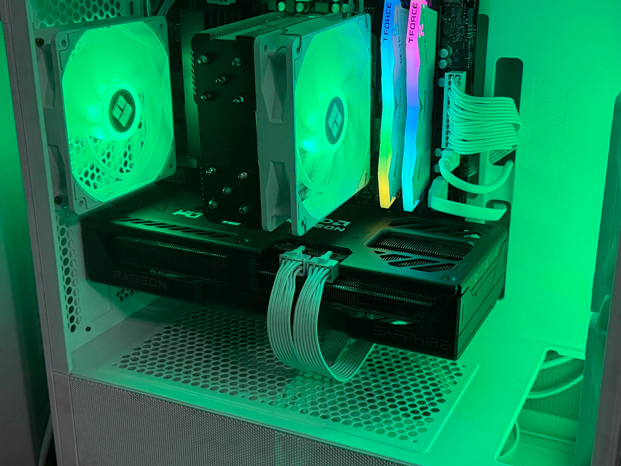 Gaming PC AMD RX 9070 16GB, Ryzen 5 7500X3D, 16GB DDR5, 2TB Gen4 NVME, A Tier 850W PSU, Win11 Pro