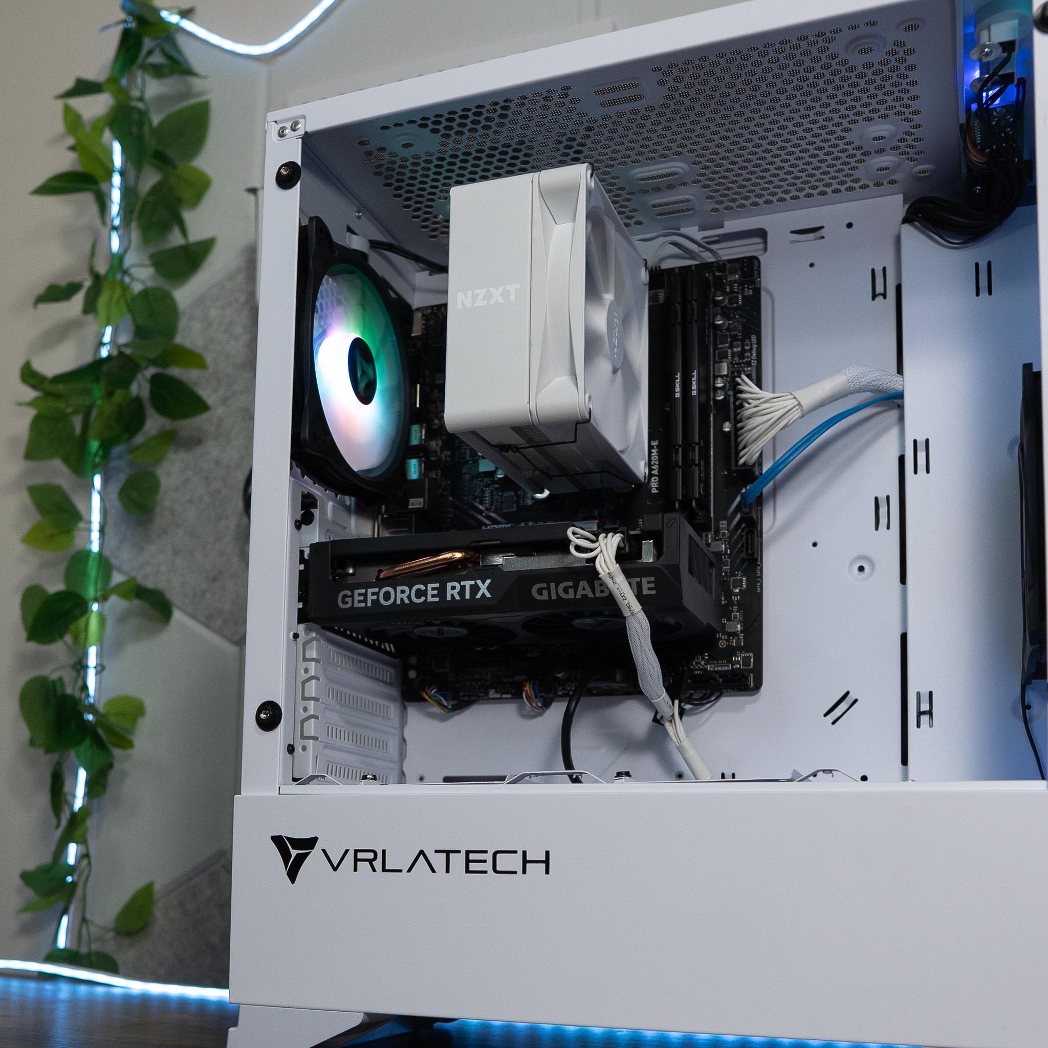 🌨🌨 | GIGABYTE RTX 4060 | RYZEN 5 8400F | 32GB DDR5 RAM | 1.5TB | Arctic Snow