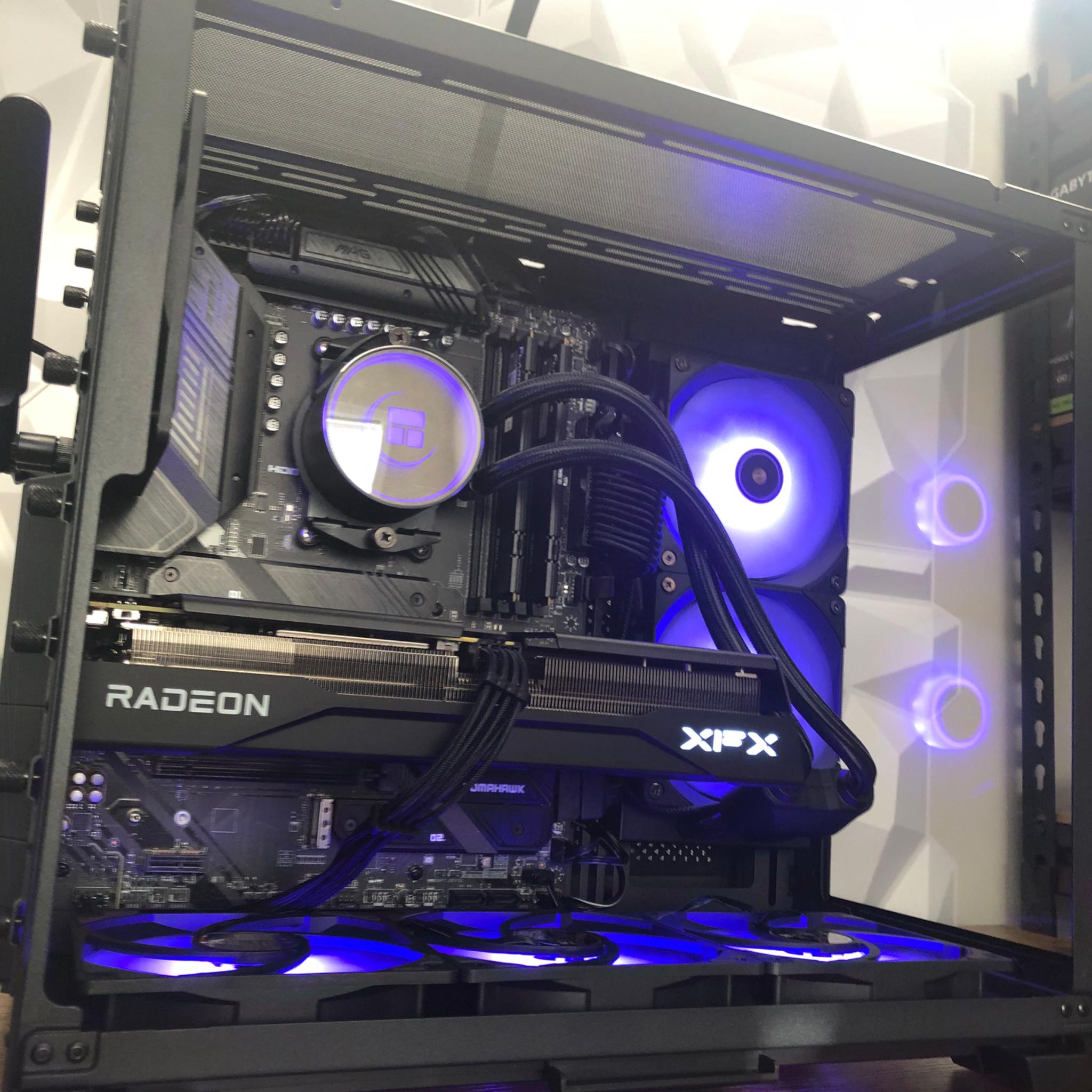 FIRESTORM🔥9800X3D🔥9060XT 16GB🔥2TB M.2🔥WI-FI
