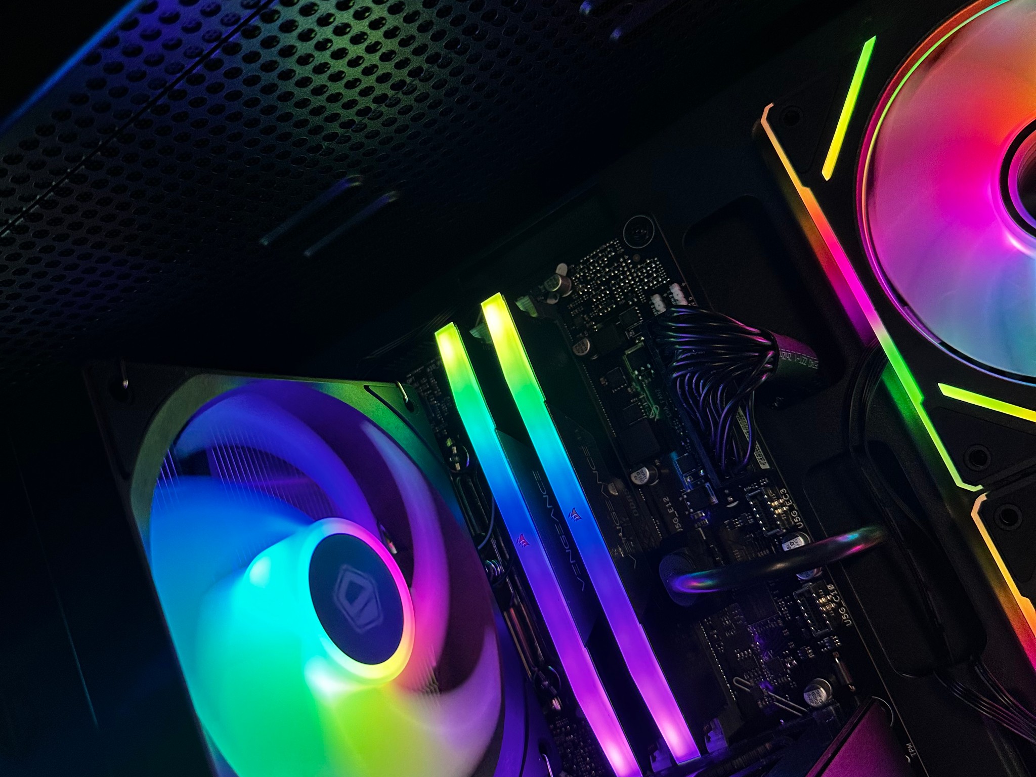 RTX 4070 Gaming PC | Intel i5-14400F | 32GB DDR5 | 1TB | RGB | WIFI