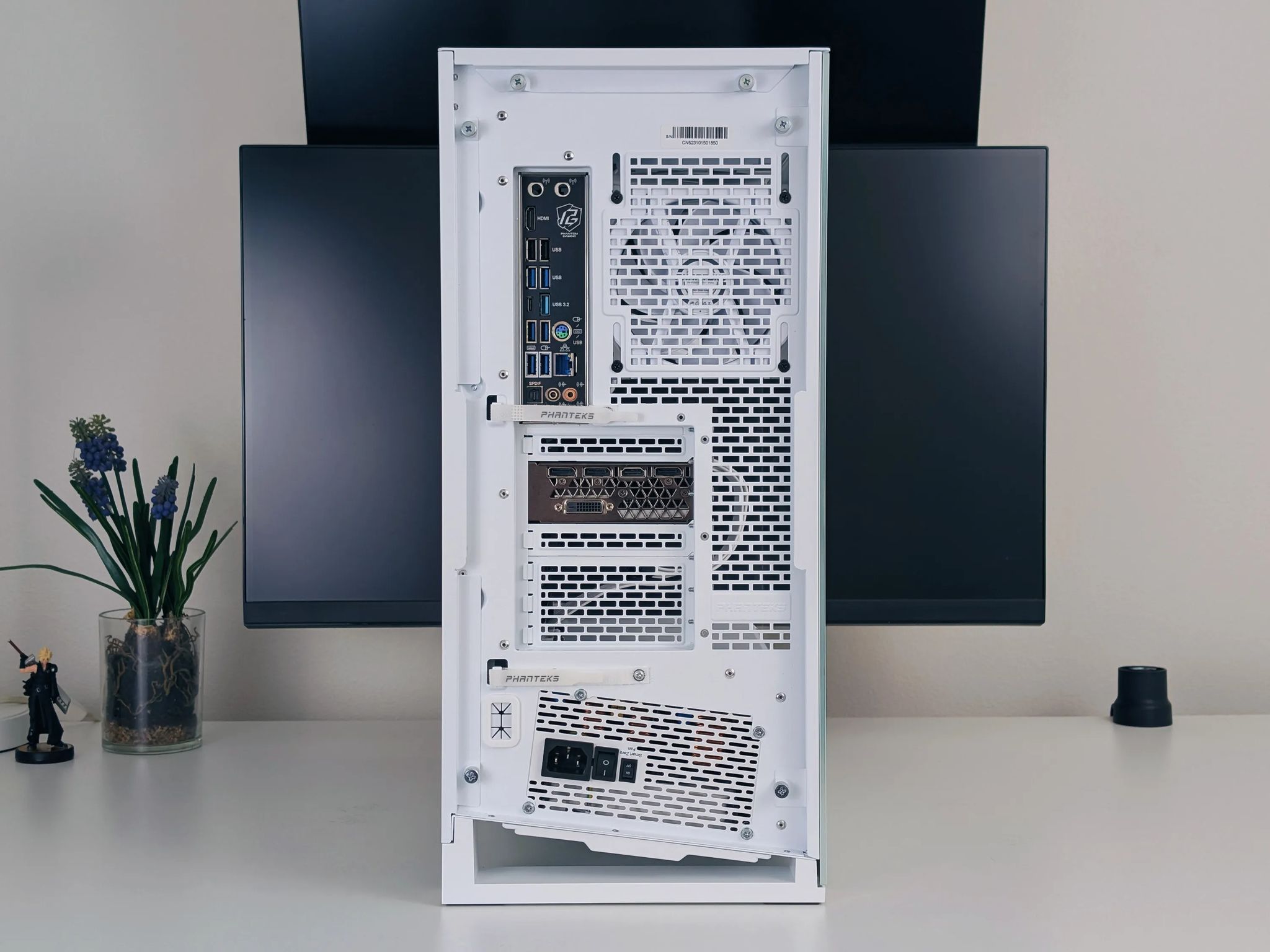 Ryzen 7 3800X, GTX 1070, 32GB, 2TB NVME, Phanteks NV5, D-RGB Kit, Windows 11