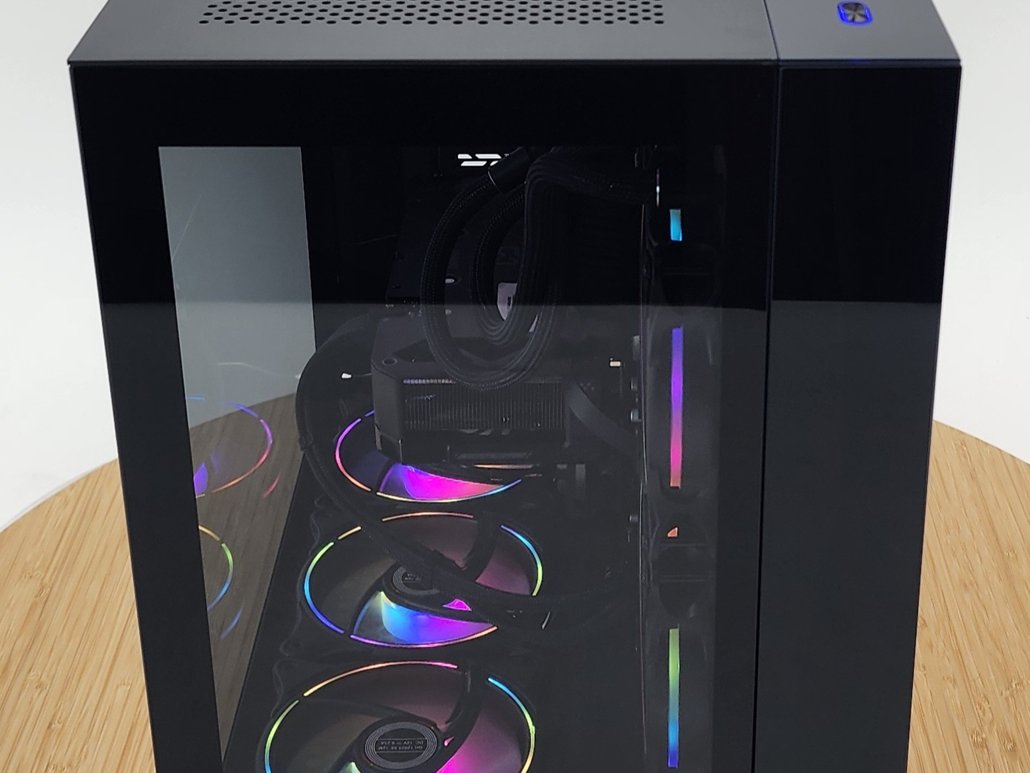 Gaming PC Ryzen 7 7700 32GB RAM 1TB SSD RTX 4070 SUPER 12GB Windows 11 Computer
