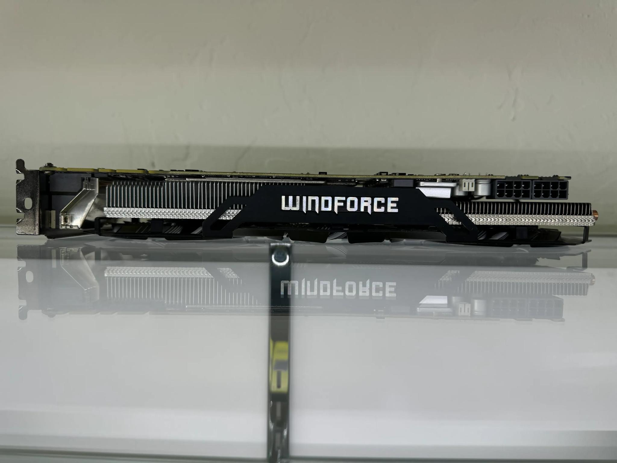 GIGABYTE GeForce GTX 980 WINDFORCE 3X OC EDITION 4GB Graphics Card (Refurbished)