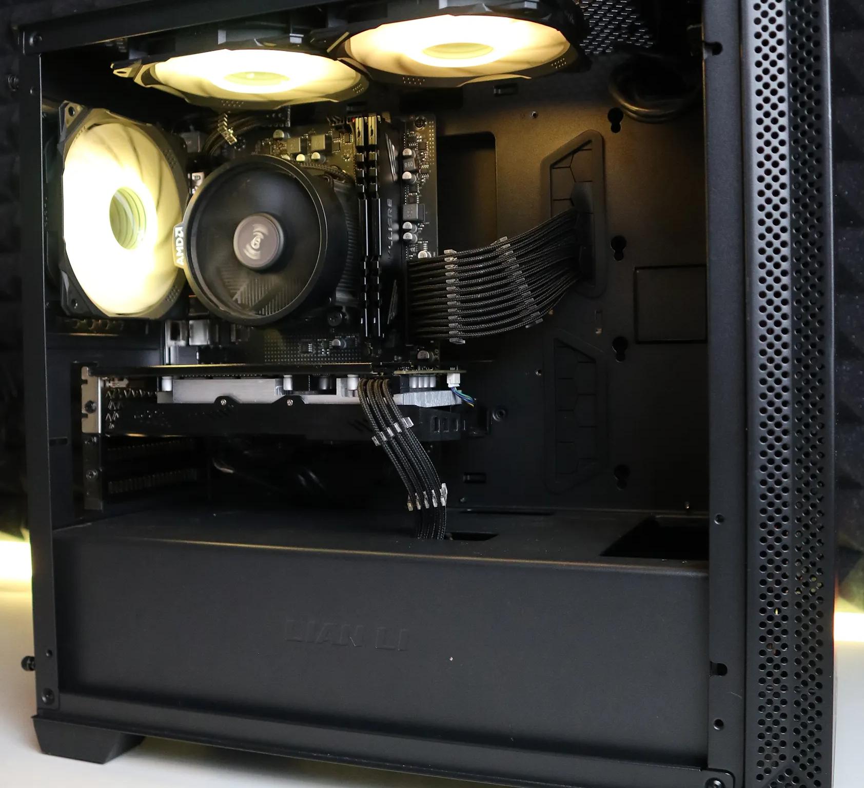 Bolt | Ryzen 3 1200/RX 560XT 8GB Gaming PC