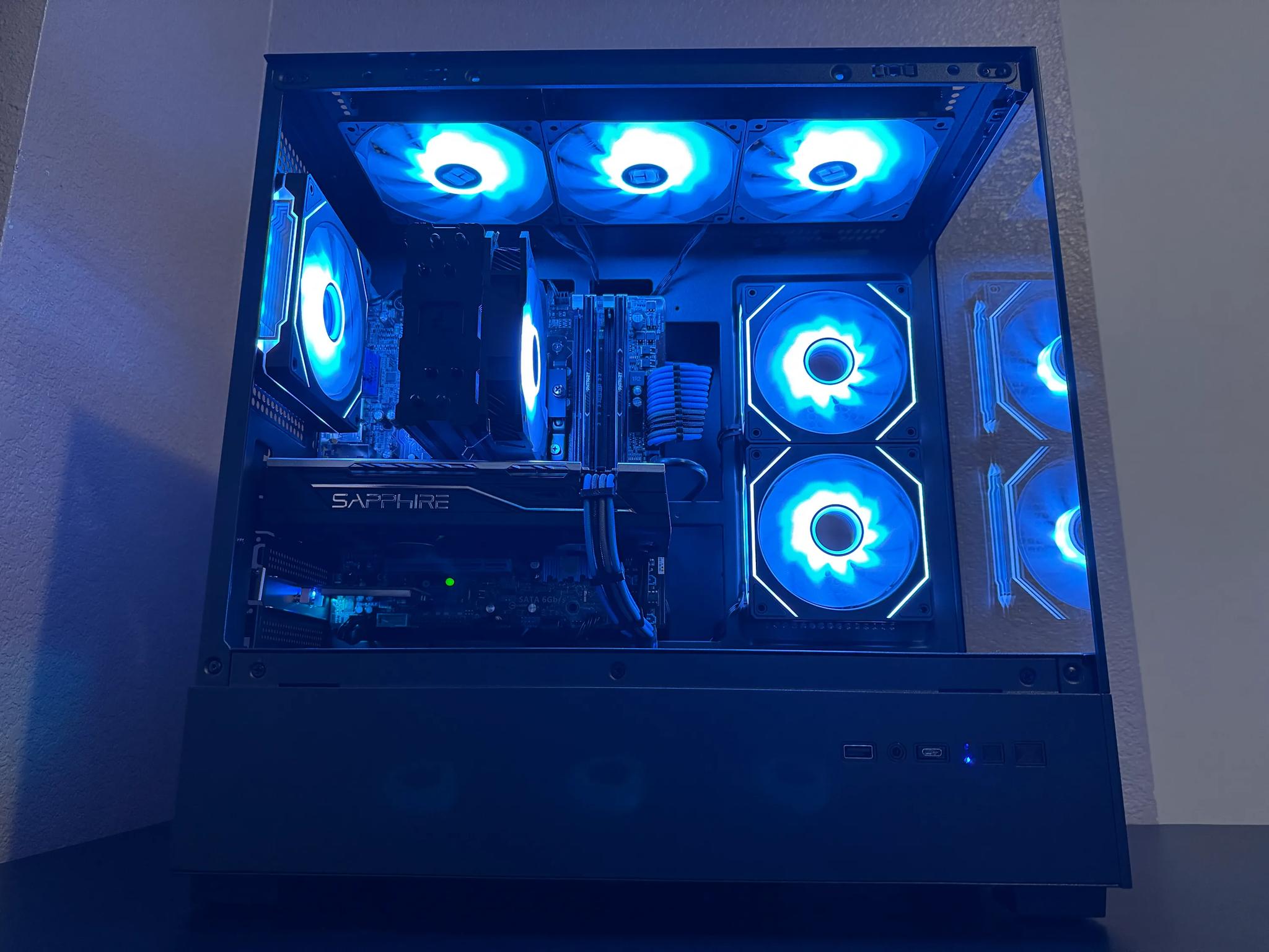 Intel i7 | RX 580 8GB | 500GB SSD | 16GB RAM | WiFi & Bluetooth