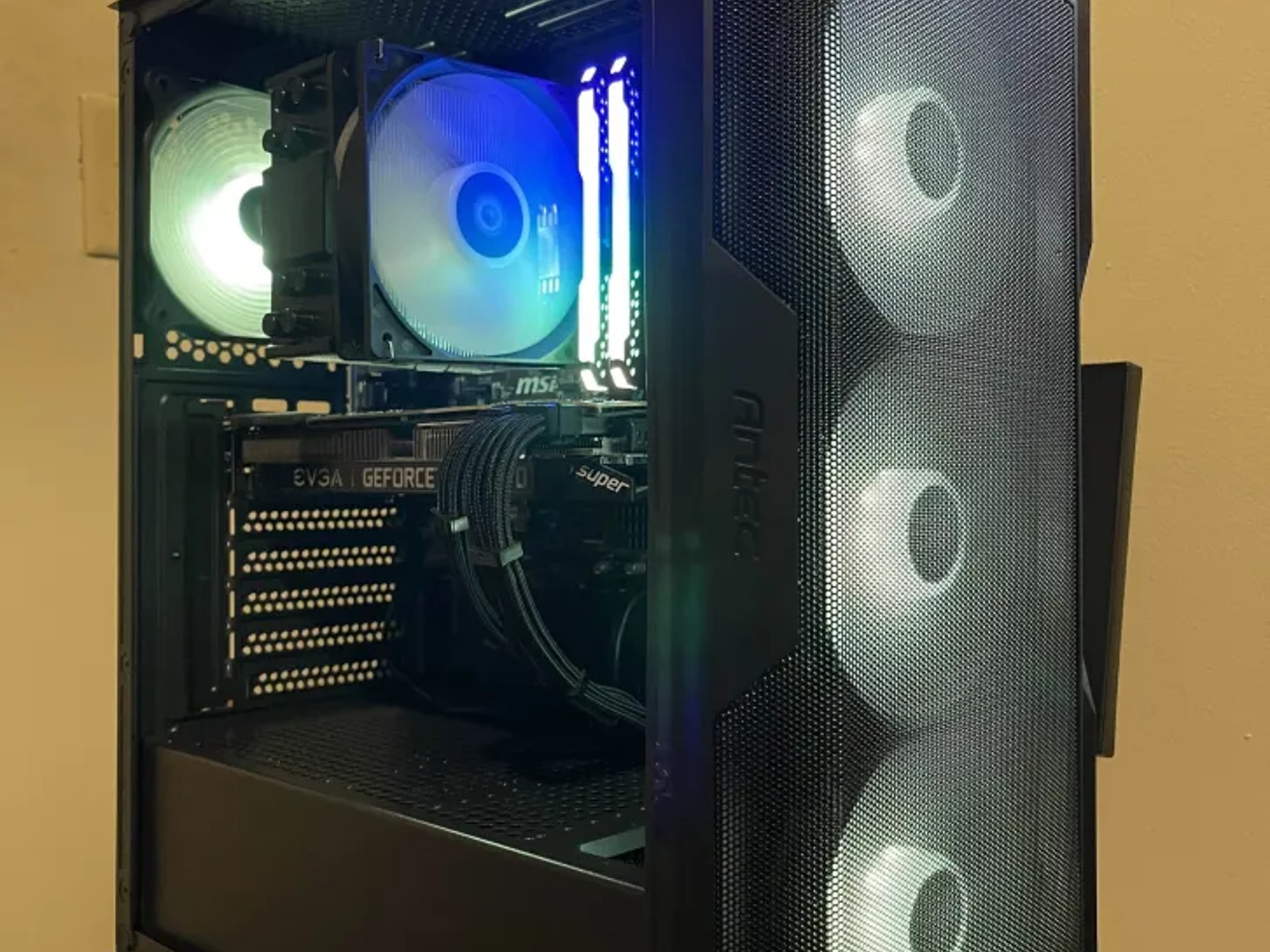 Nvidia RTX 2070 Super | RYZEN 7 3700X | 16GB RAM | 1TB M.2 NVMe SSD | Black Gaming PC