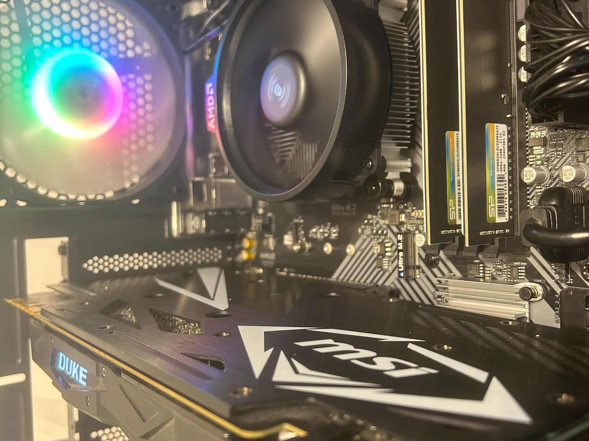 🔥Valcano Peak V2🔥 Gaming PC Ryzen 5 2600 | GTX 1080 Ti | 16GB DDR4