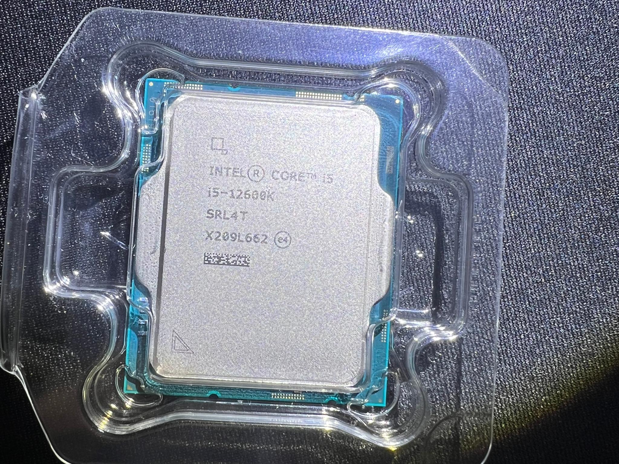 Intel Core i5-12600K