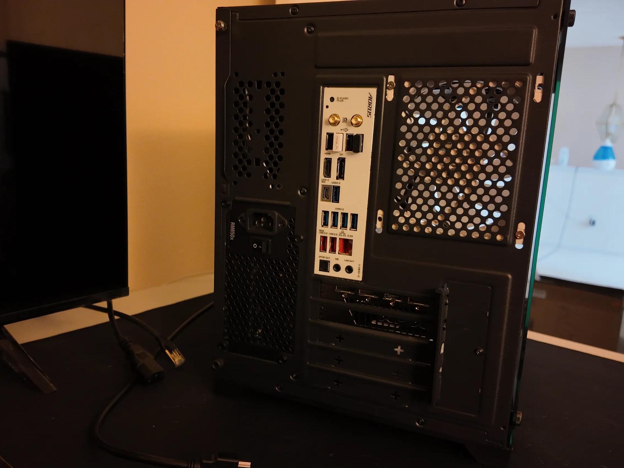 Micro ATX Gaming PC Ryzen 7 7800X3D XFX Radeon 7600 G.Skill 48gb 6400MT 1TB SSD