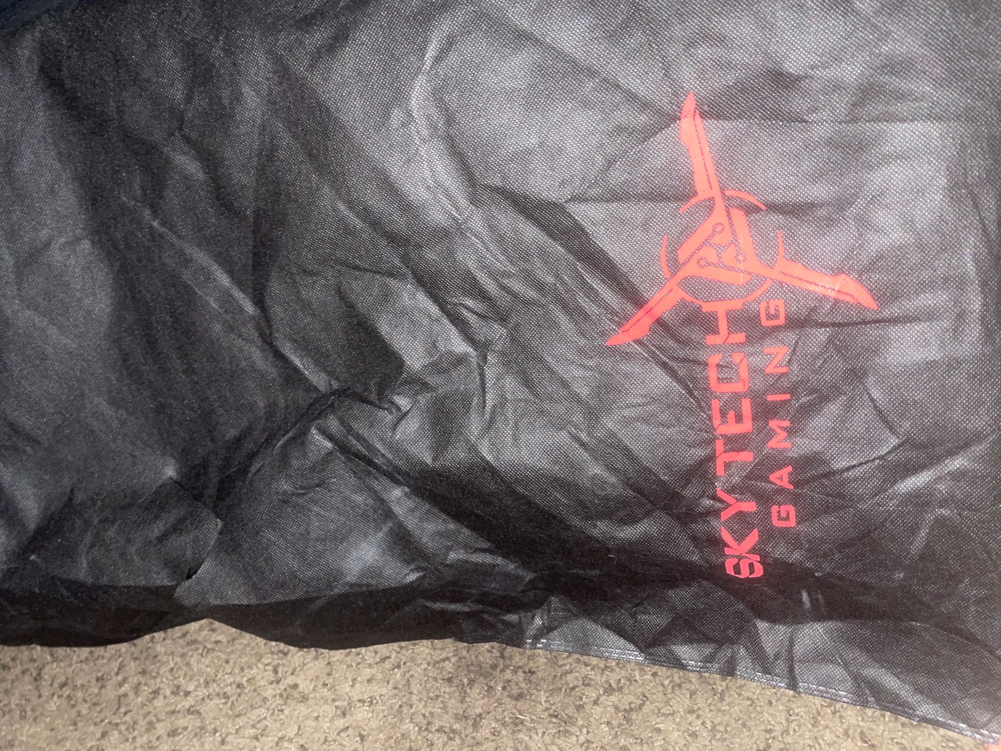 IN WIN & SKYTECH GAMING BLACK RED LED SECC ABS PC CASE