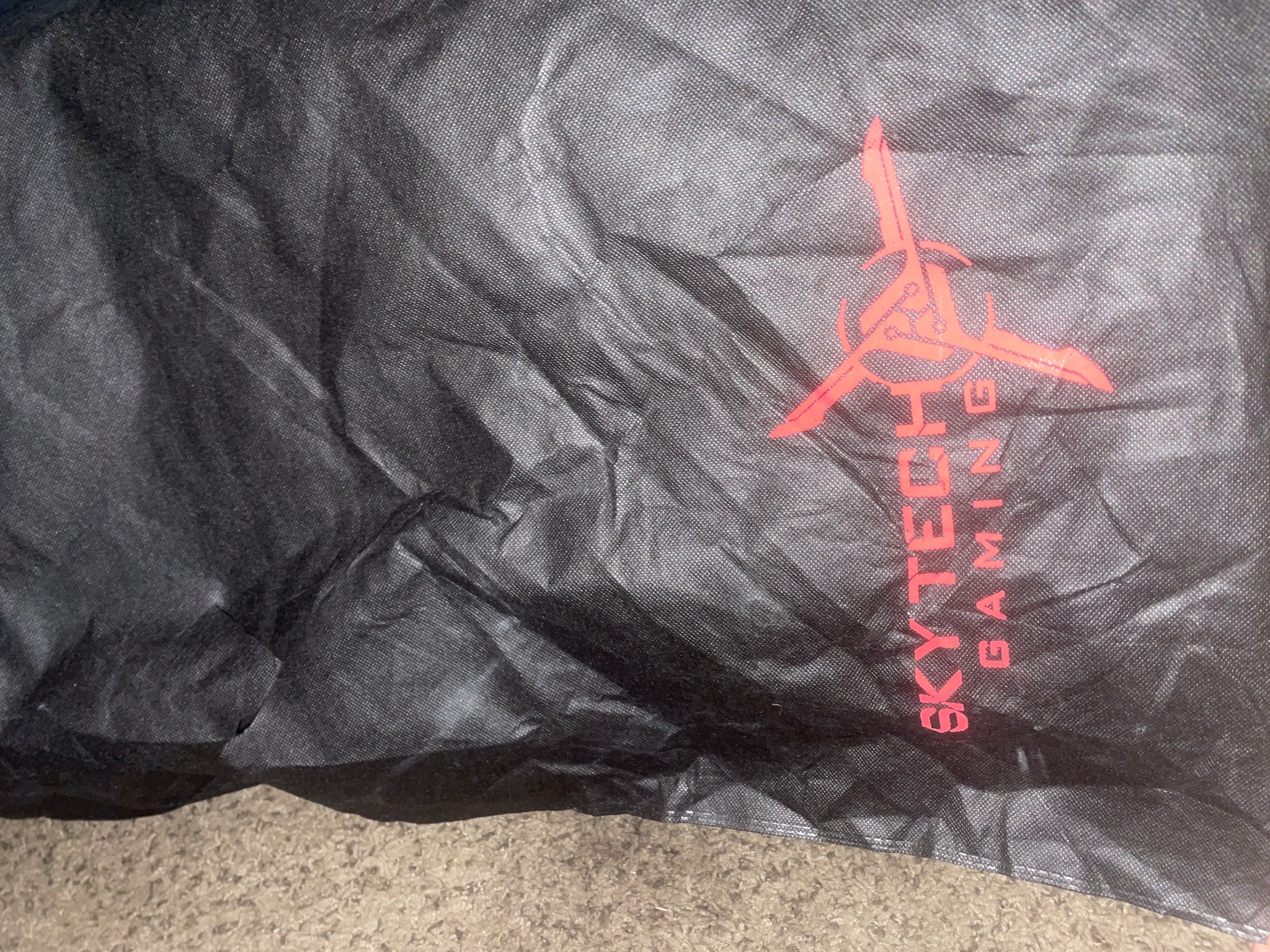 IN WIN & SKYTECH GAMING BLACK RED LED SECC ABS PC CASE